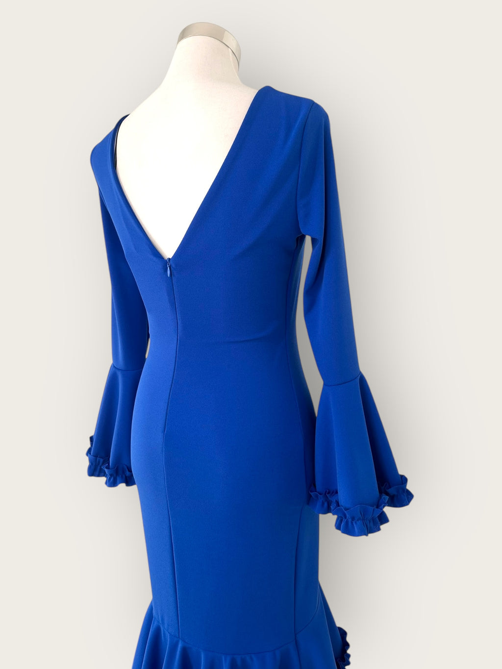 Vestido Carmesí Azul Eléctrico
