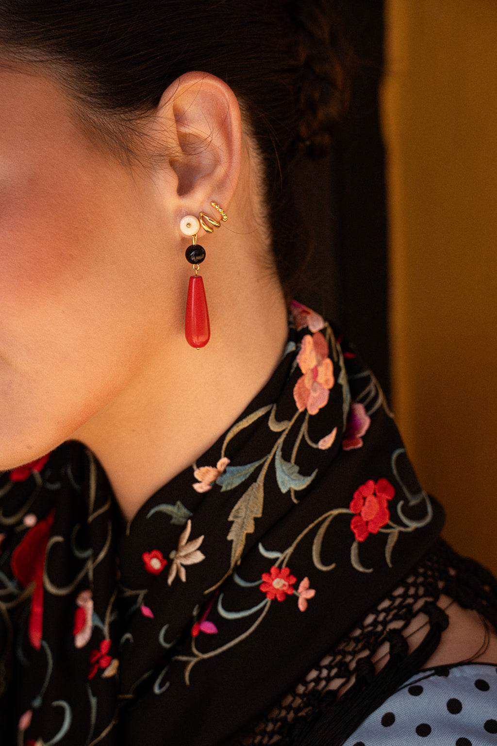 Pendientes Lágrima Boton marfil y rojo