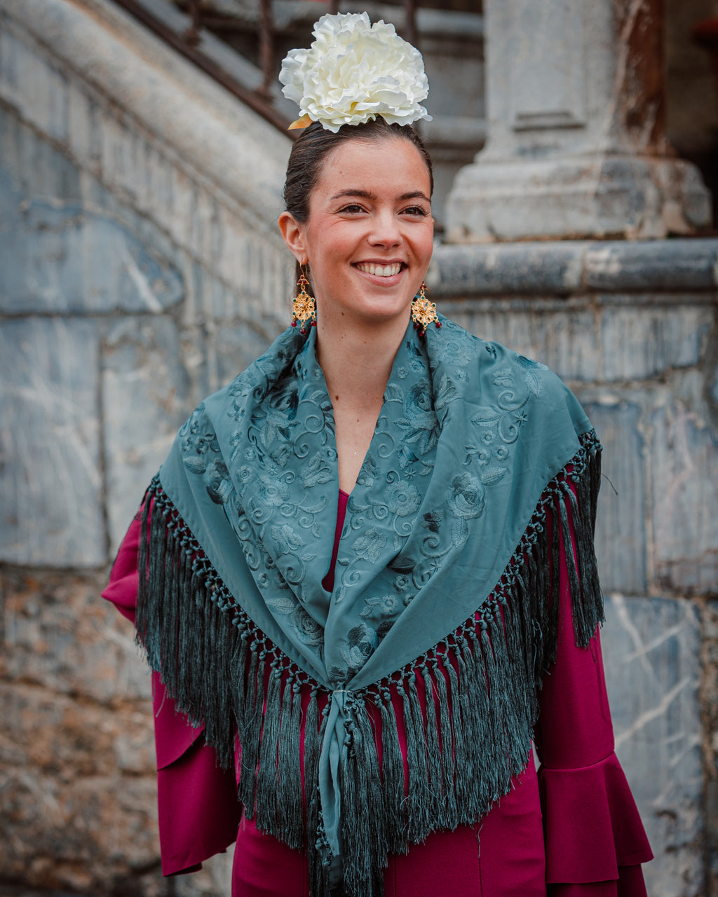 Mantoncillo Fantasía Verde Grisáceo bordado al tono