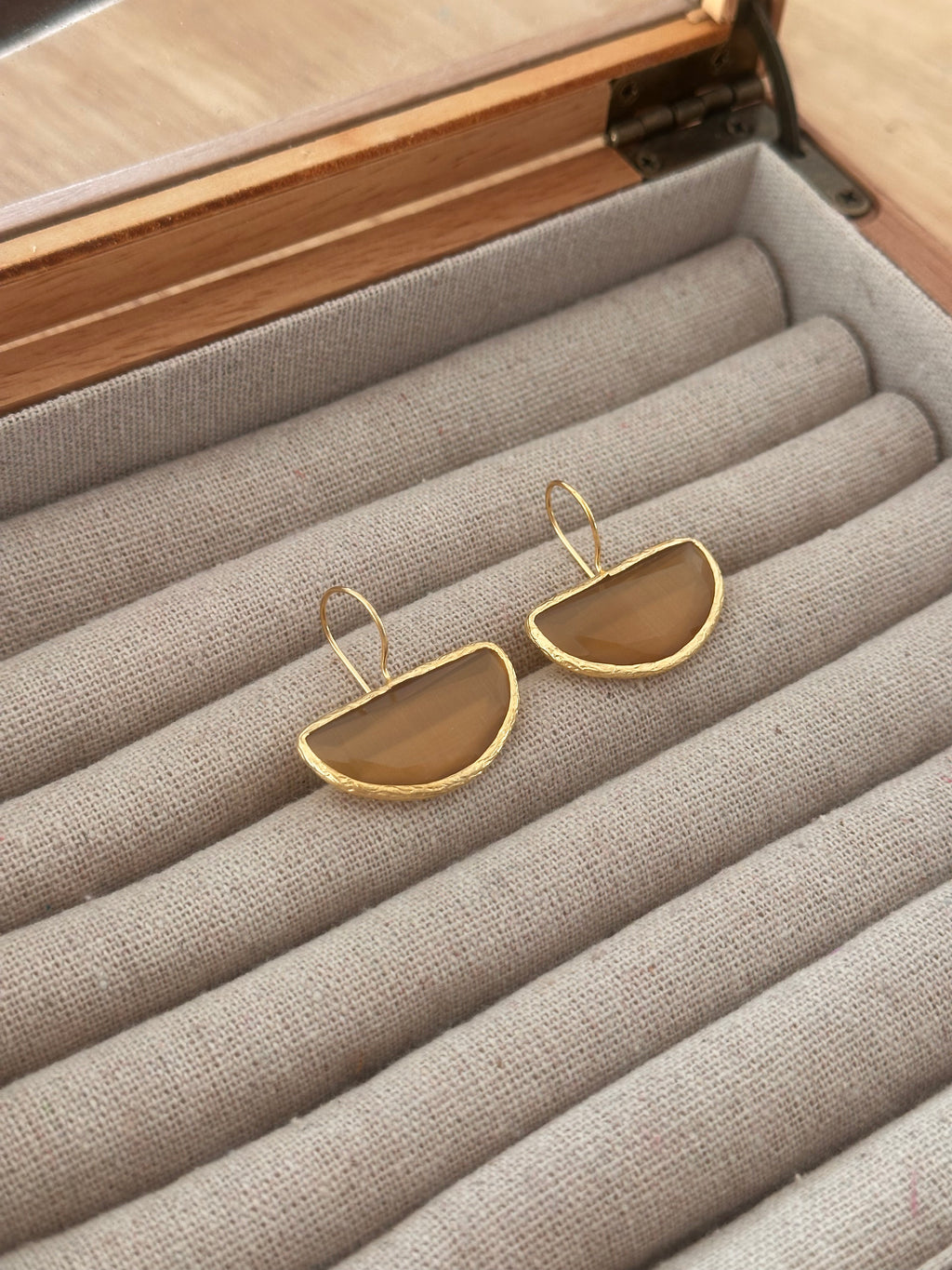 Pendientes Afrodita big tierra