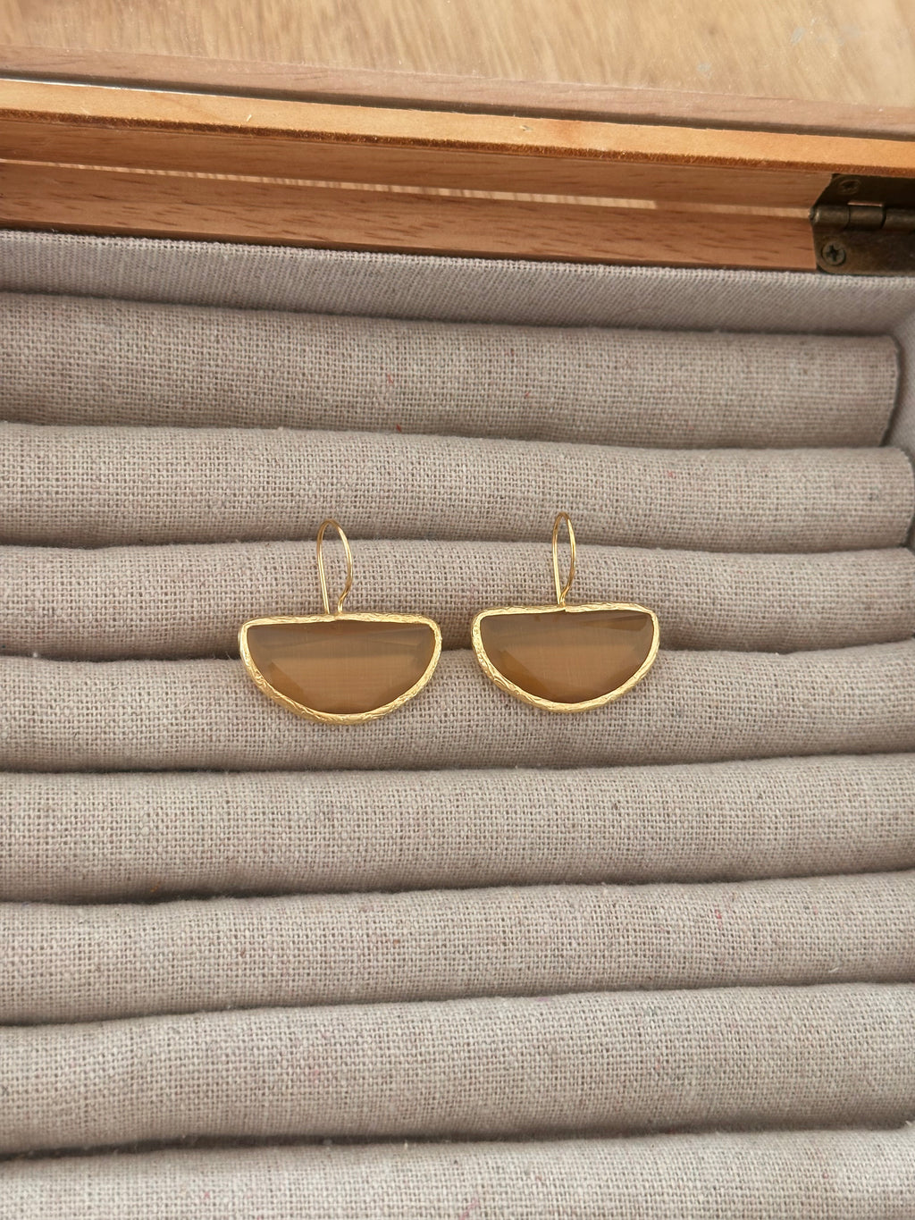 Pendientes Afrodita big tierra