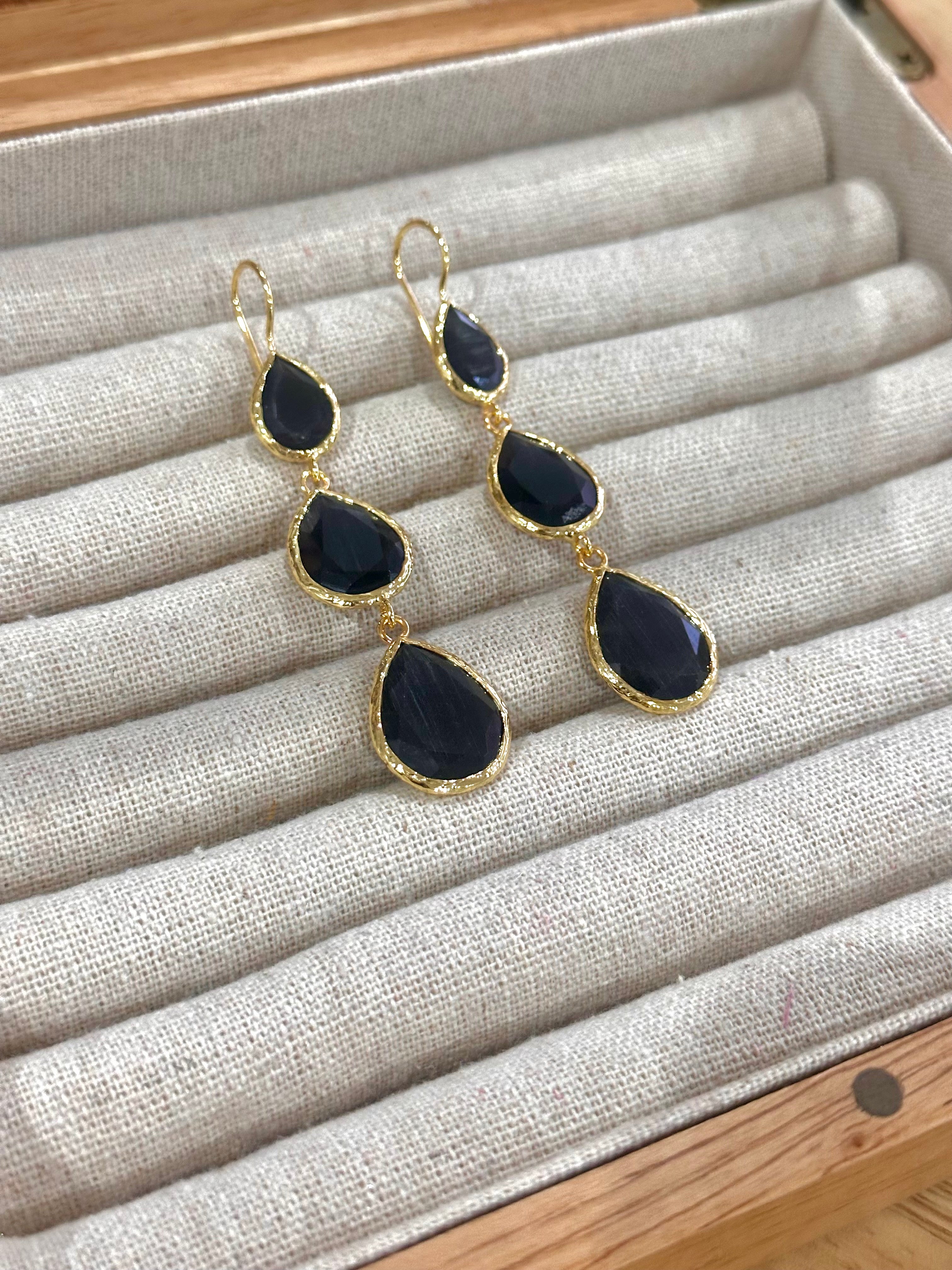 Pendientes lágrima triple negro