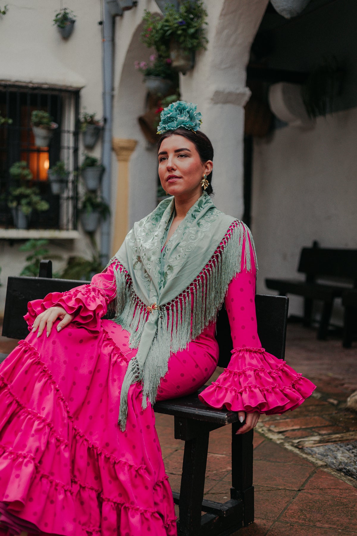 Mantoncillo Fantasía verde jabonoso bordado al tono