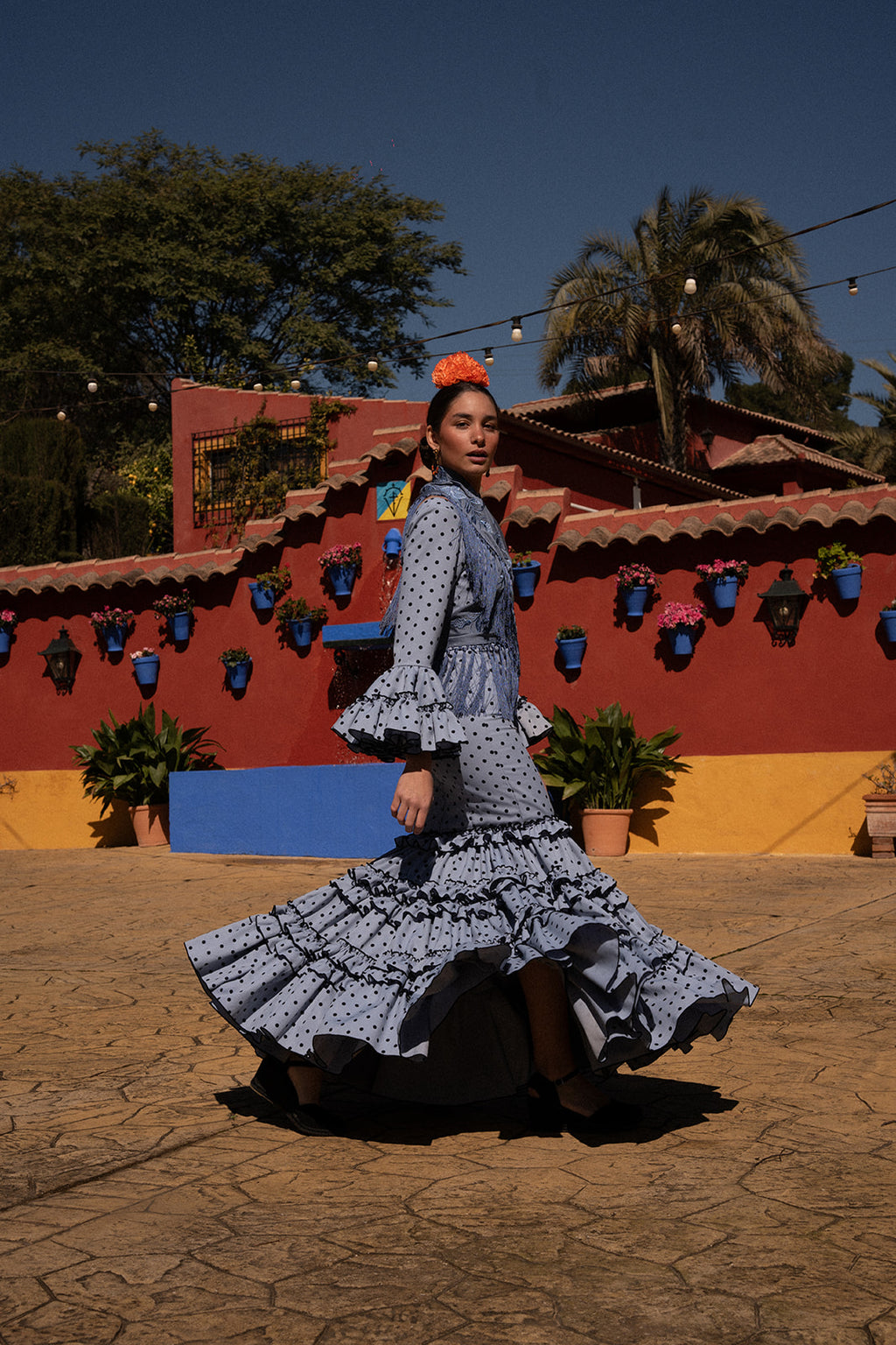 Traje de Flamenca - Modelo Clavel Gris y Negro