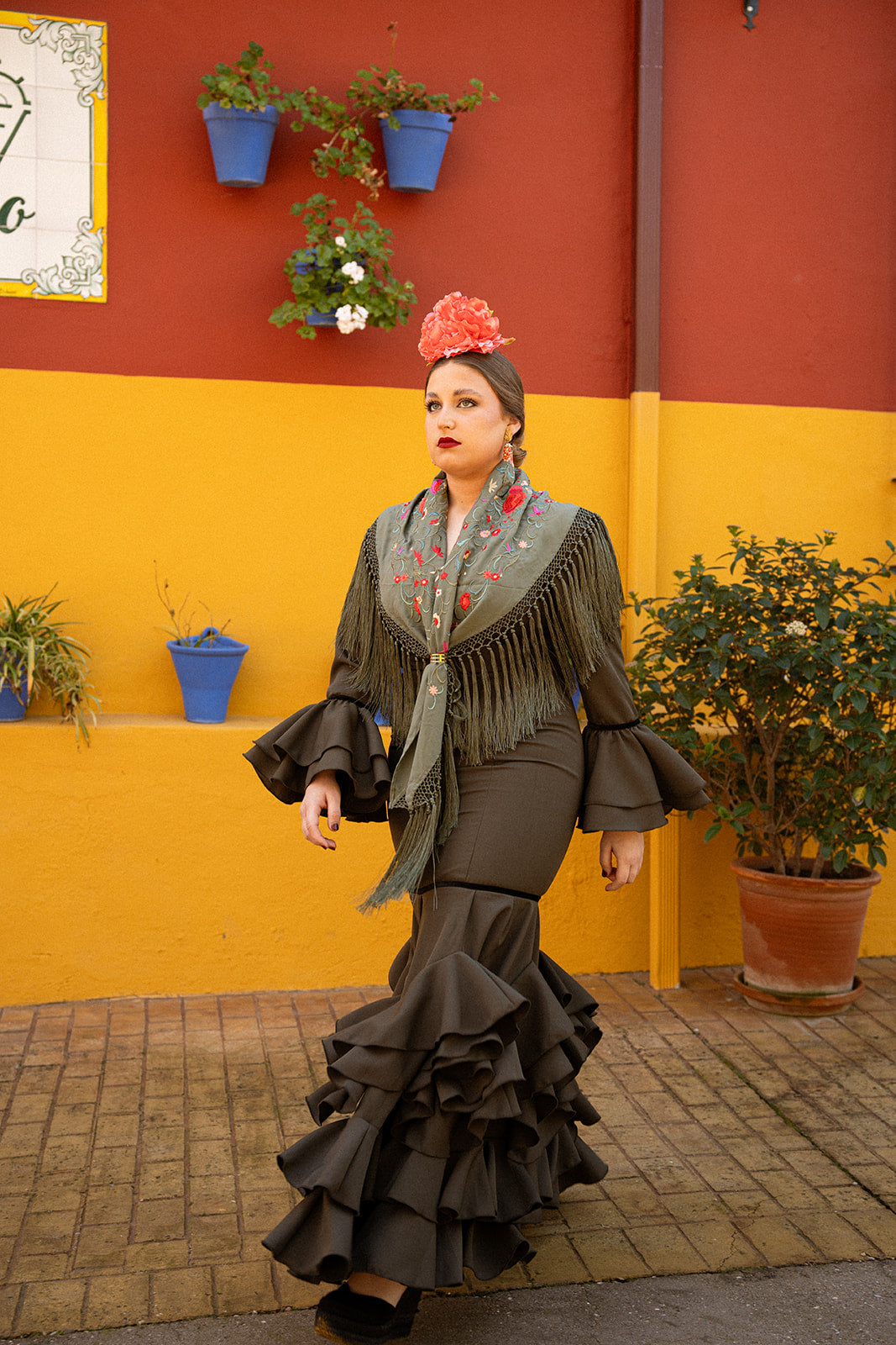 Traje de flamenca - Modelo Catalina verde militar y Negro