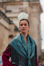 Mantoncillo Fantasía Verde Grisáceo bordado al tono