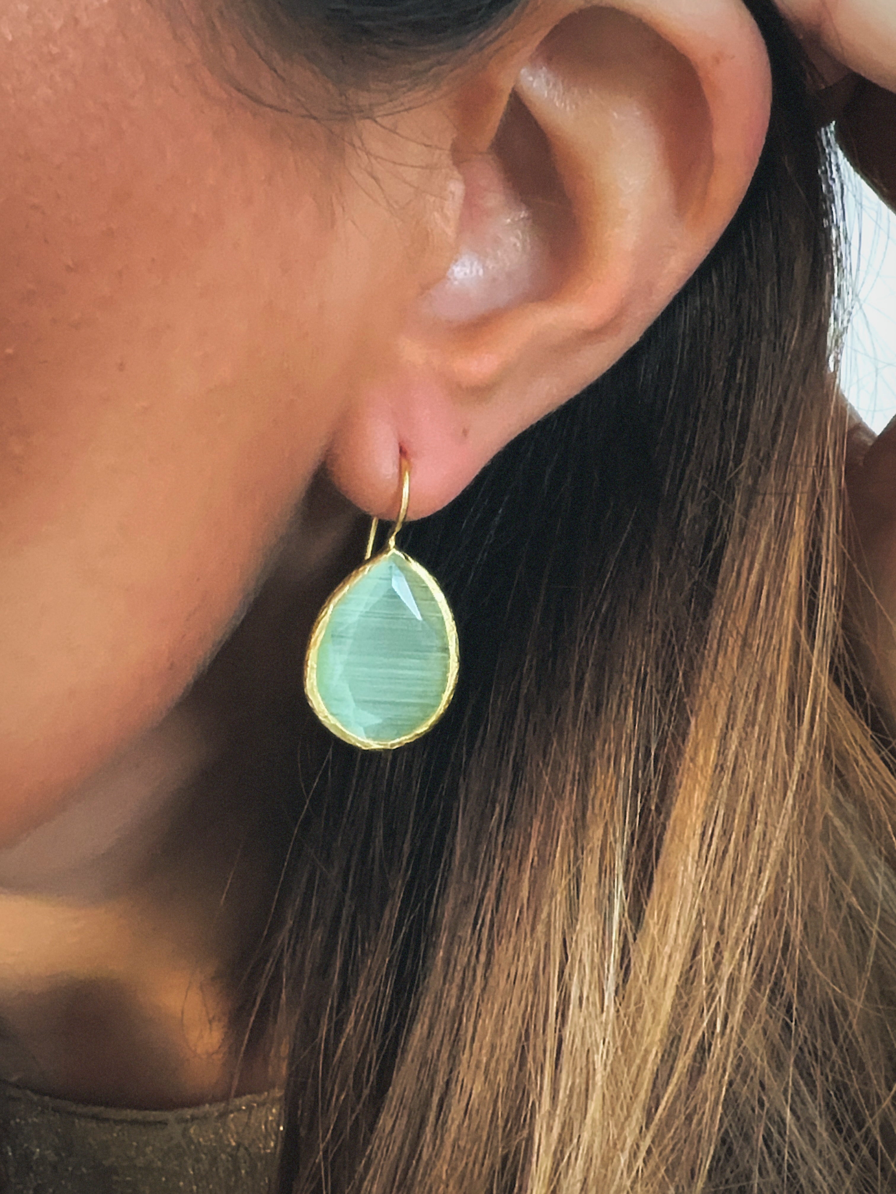 Pendiente gota cristal verde claro