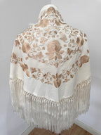 Mantoncillo Fantasía Blanco bordado en Marfil