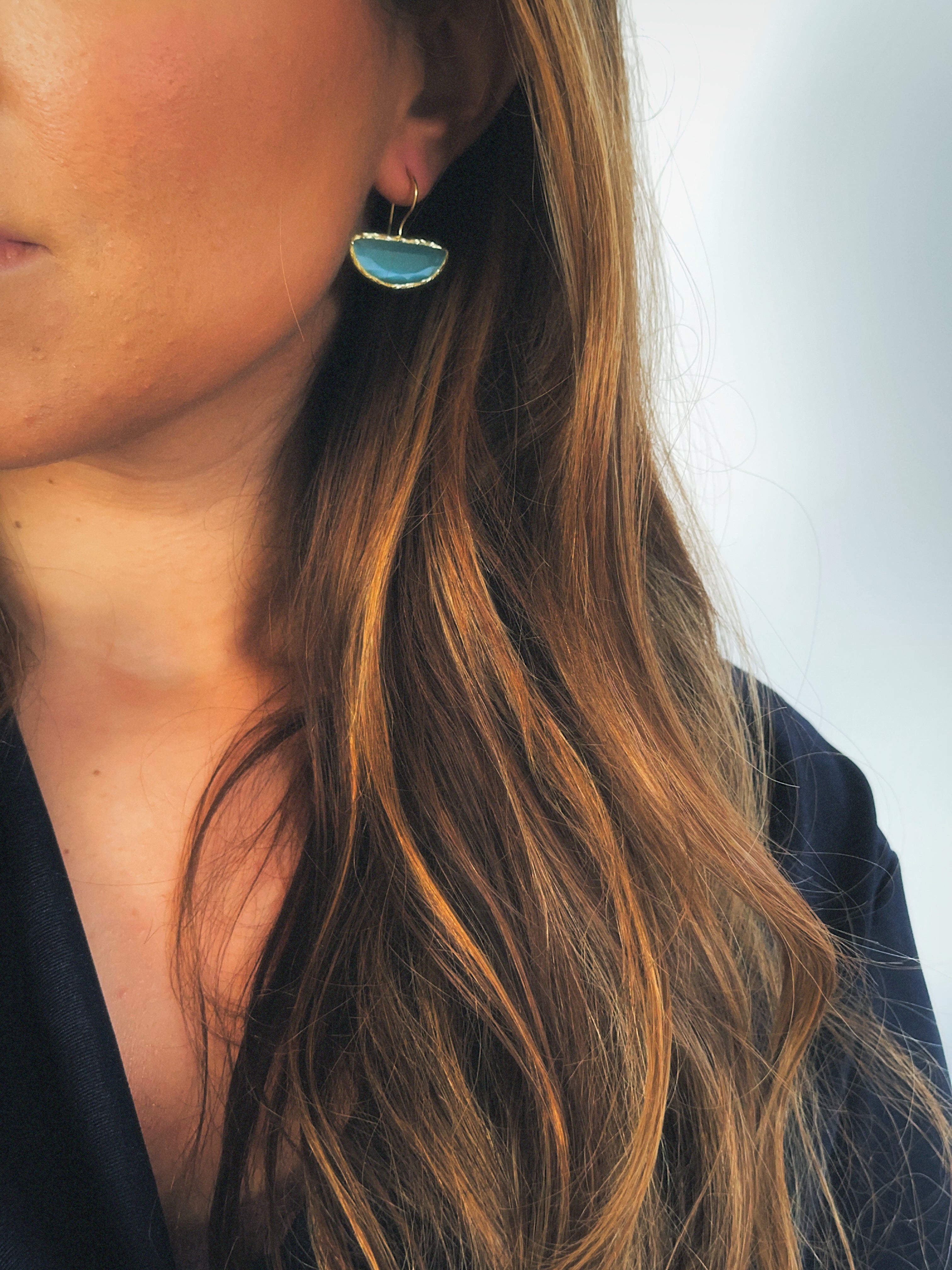 Pendiente abanico cristal azul claro