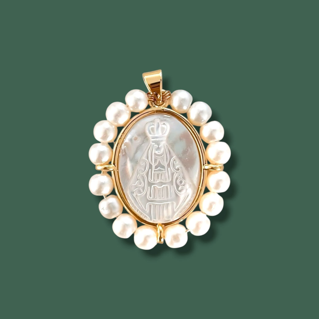 Medalla Nuestra Señora de los Dolores Nacar y perlas