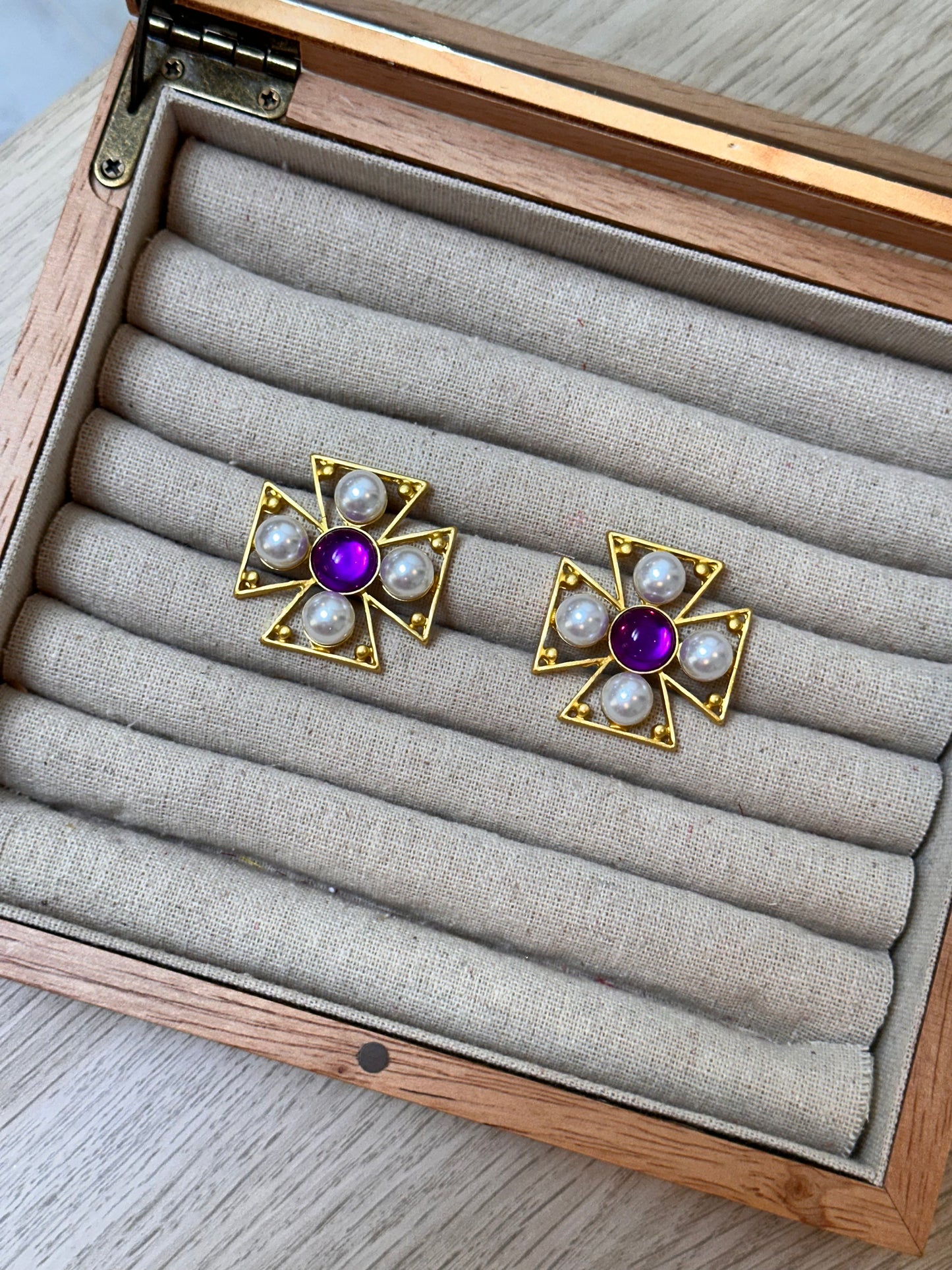 Pendientes Aristocrazy morado