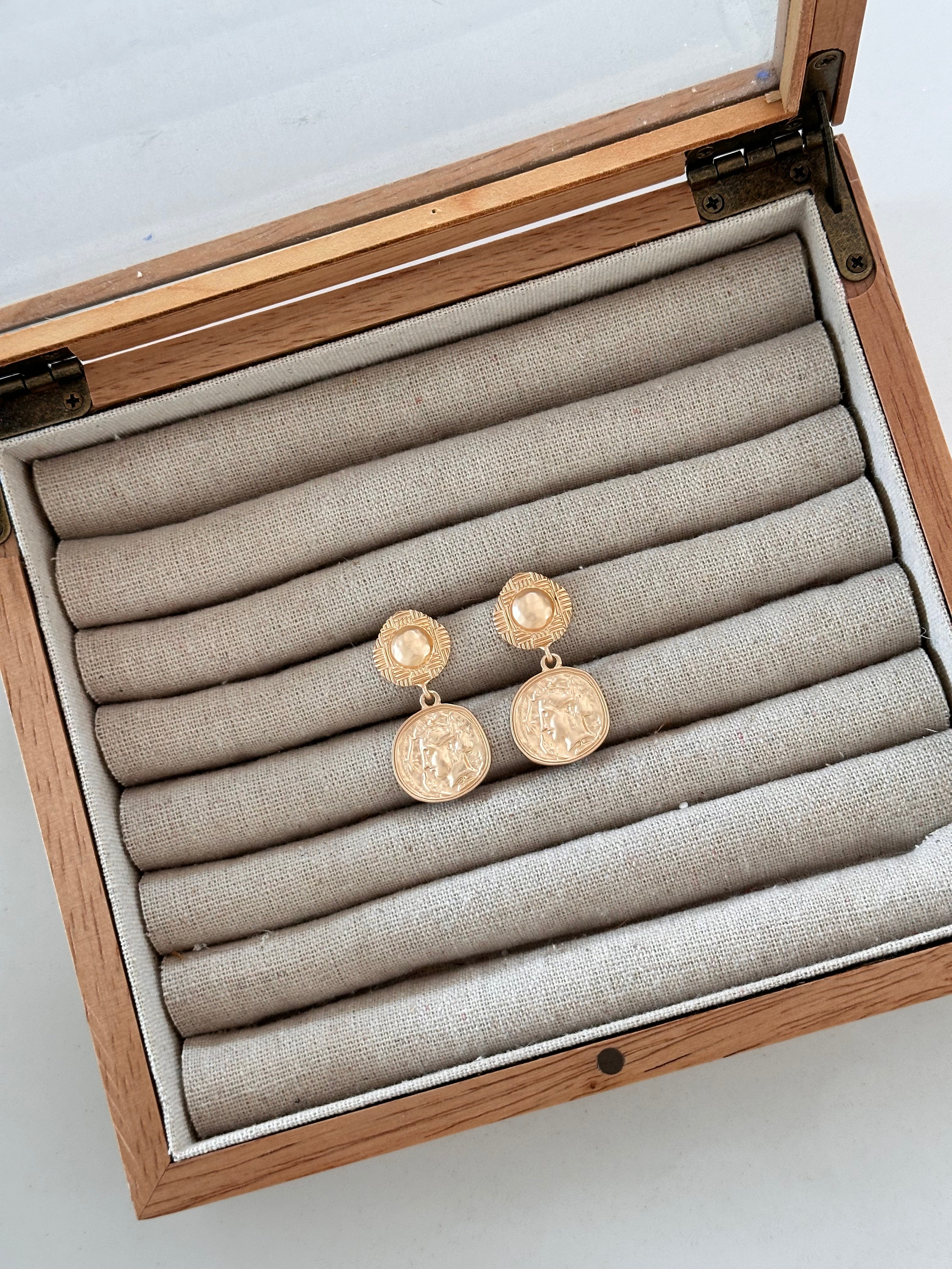 Pendientes moneda mate