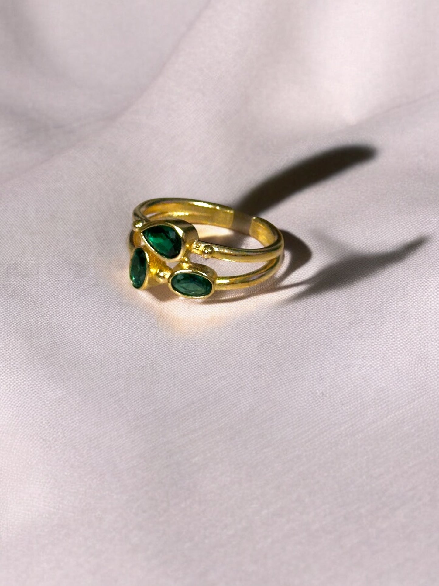 Anillo trío cristal circonita verde