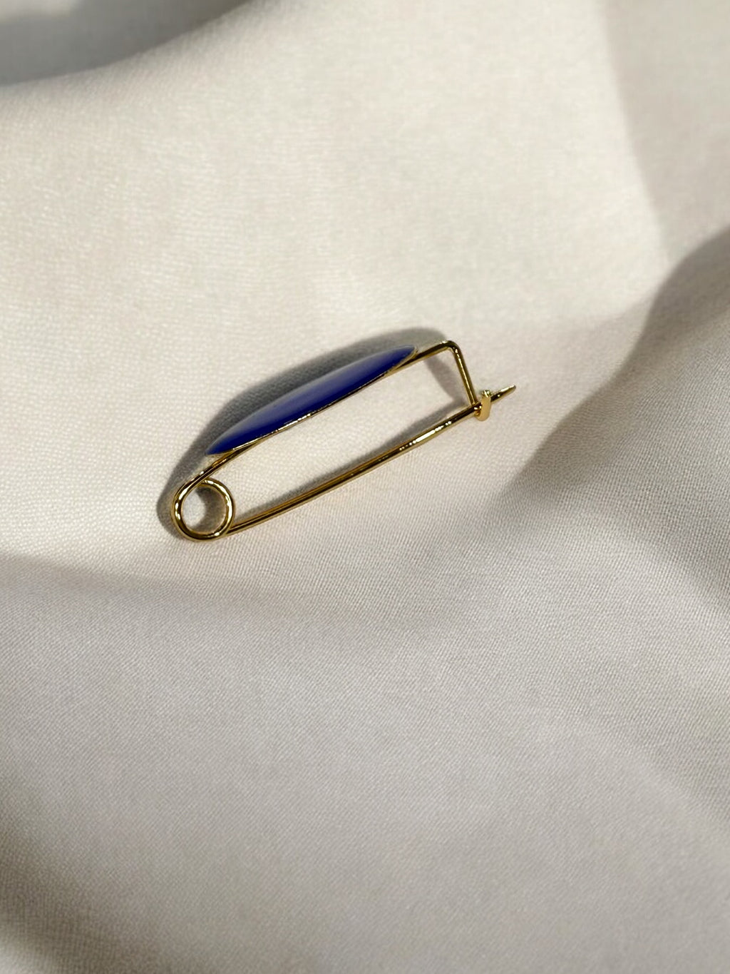 Broche Liso Azul Eléctrico