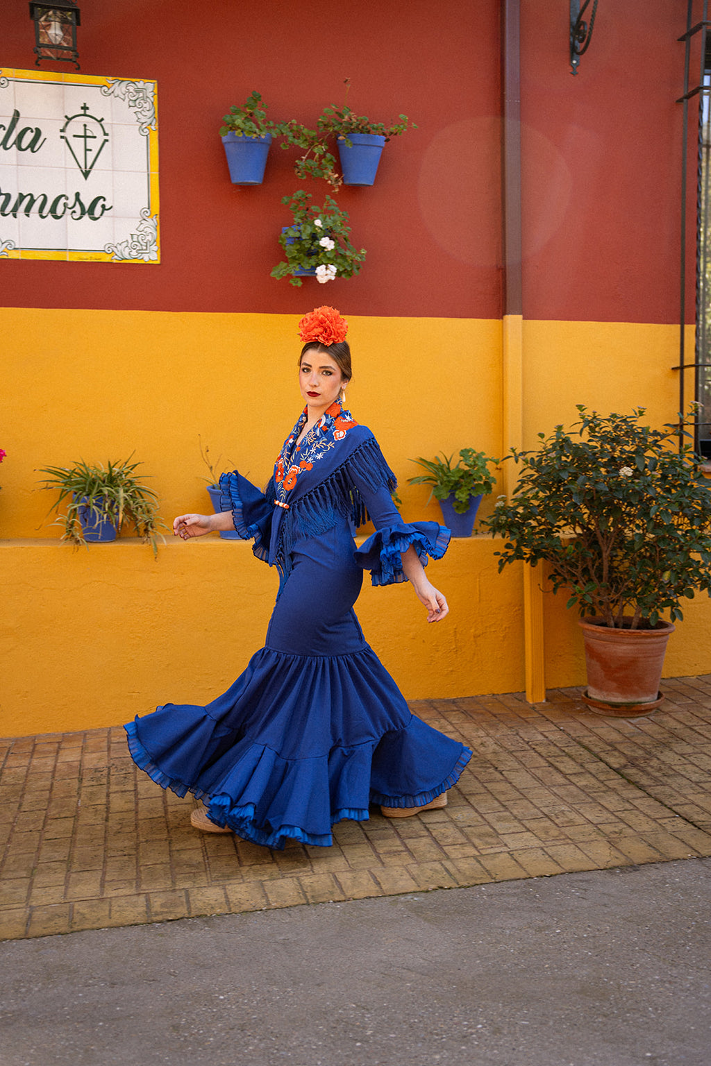 Traje de flamenca - Modelo Gloria Azul Eléctrico