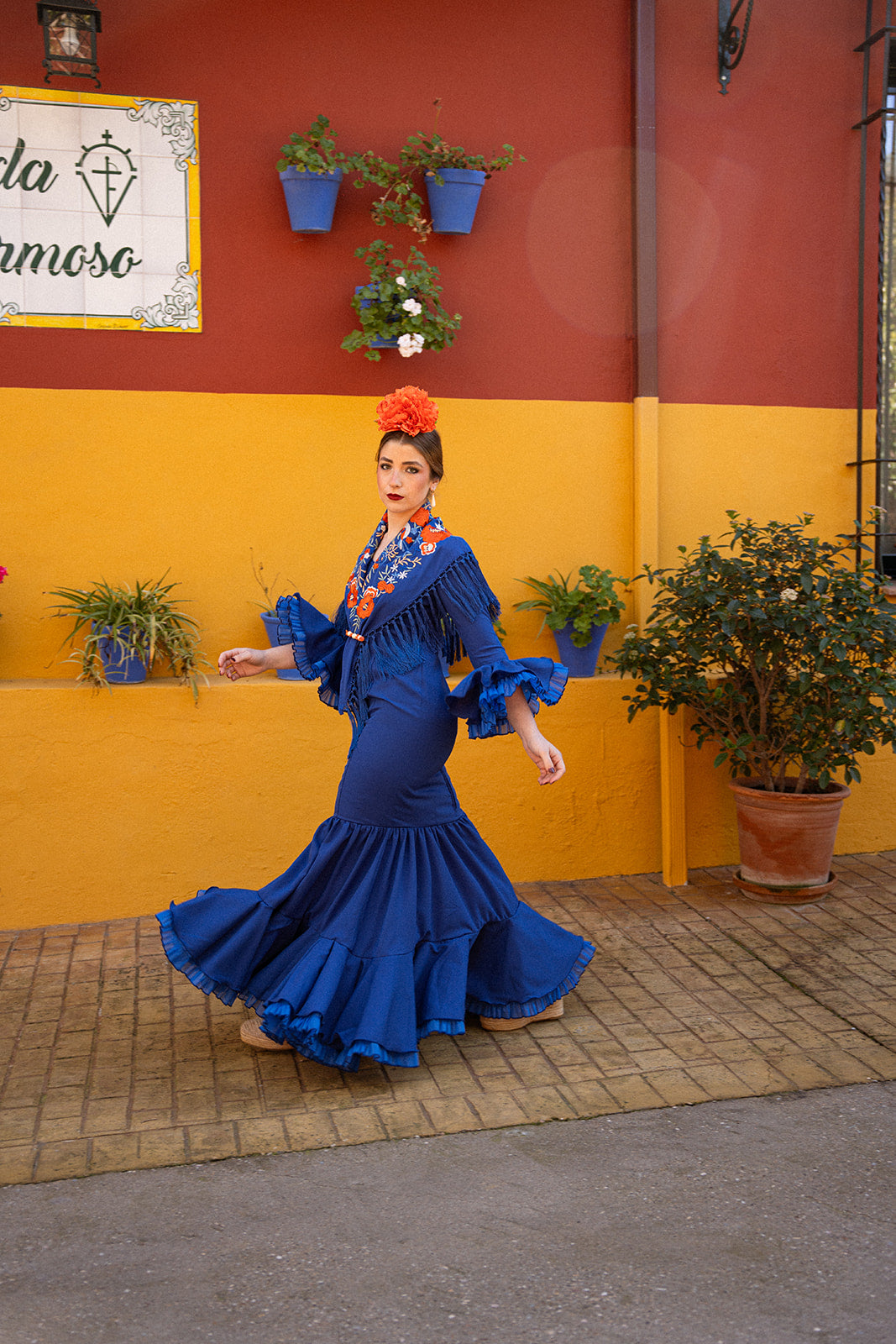 Traje de flamenca - Modelo Gloria Azul Eléctrico