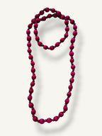 Collar Bolas Burdeos