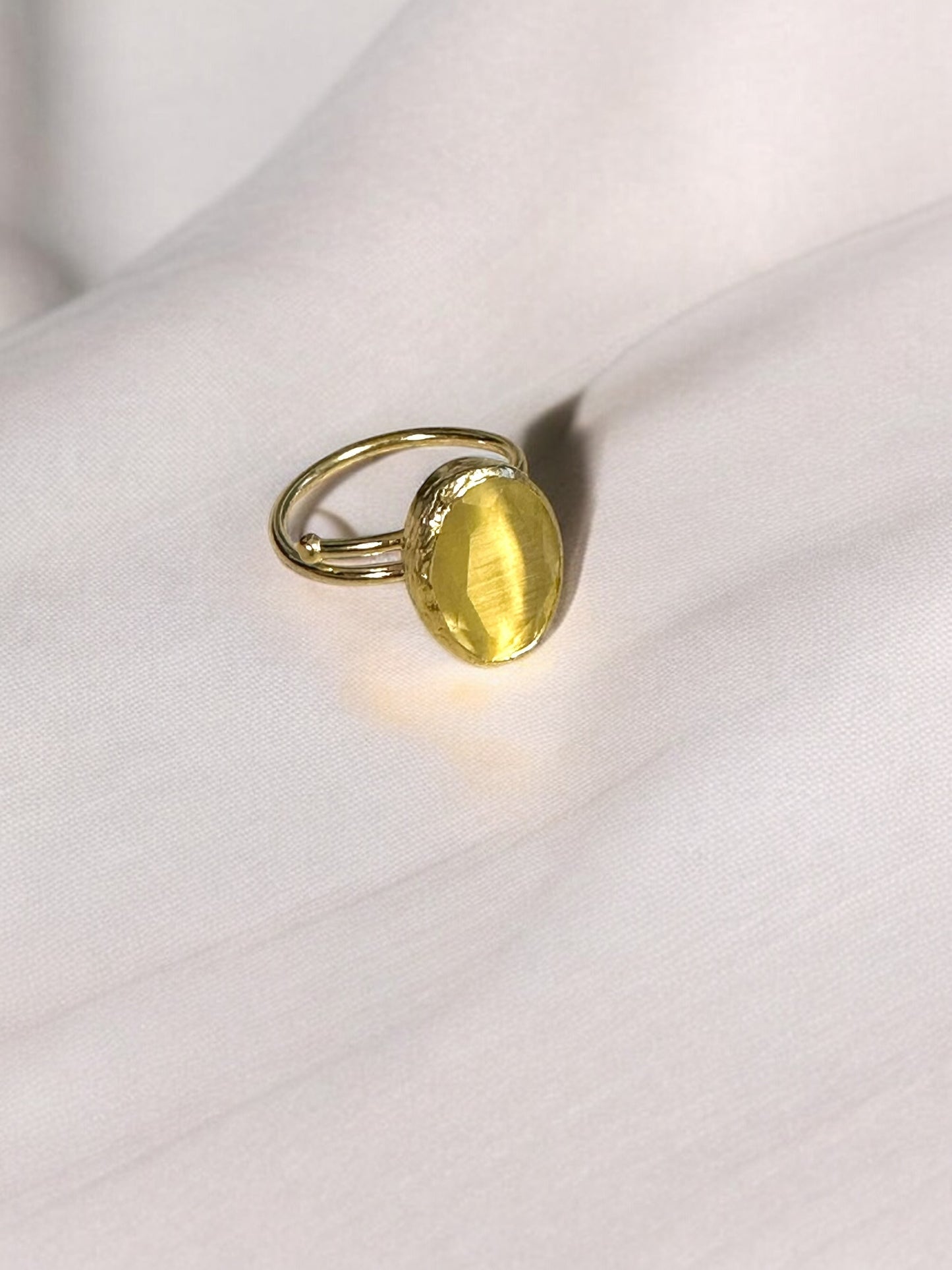 Anillo Óvalo Cristal amarillo