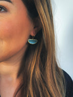 Pendiente abanico cristal azul claro