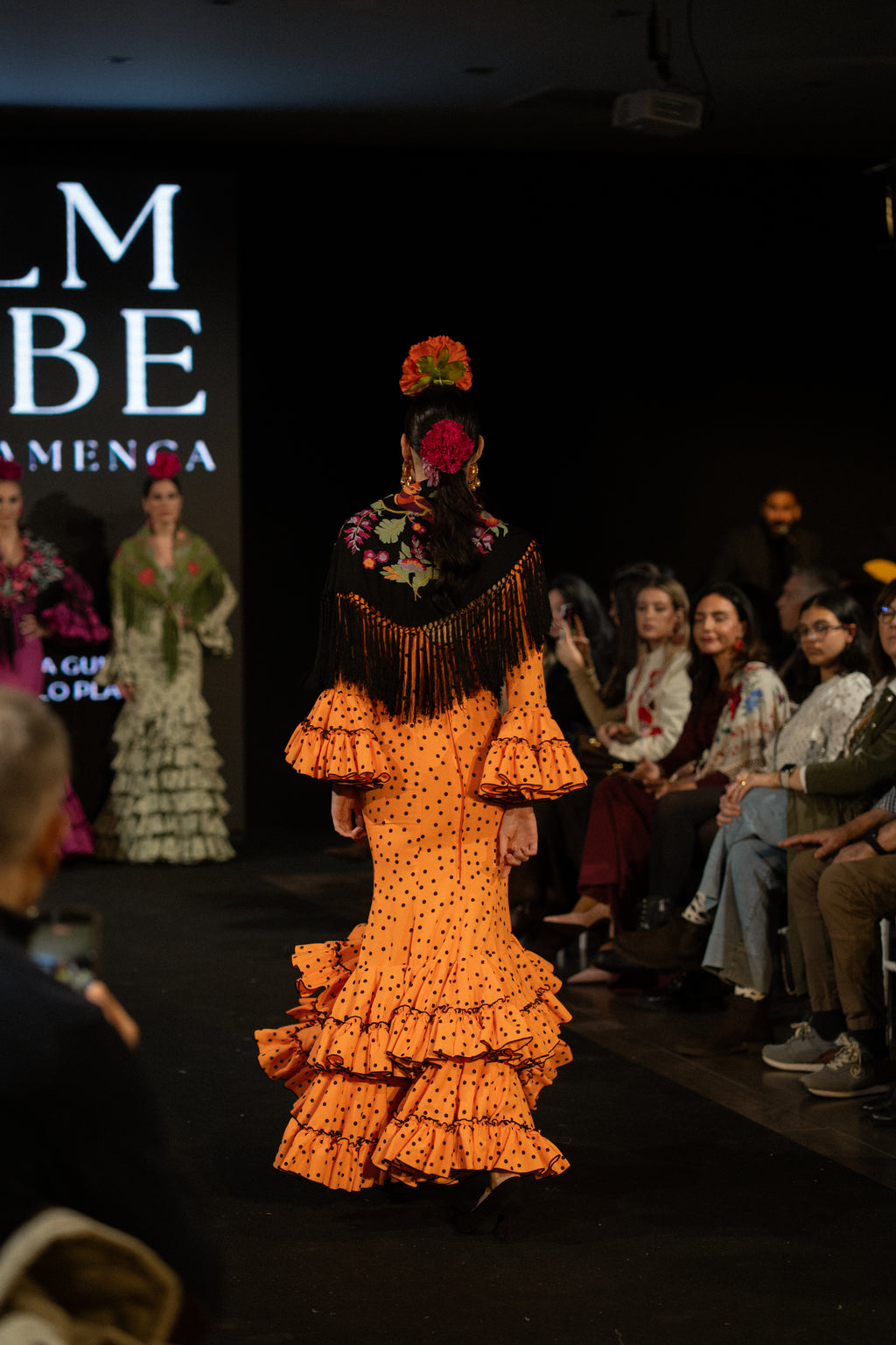 Traje de flamenca - Modelo Rocío Naranja lunar negro