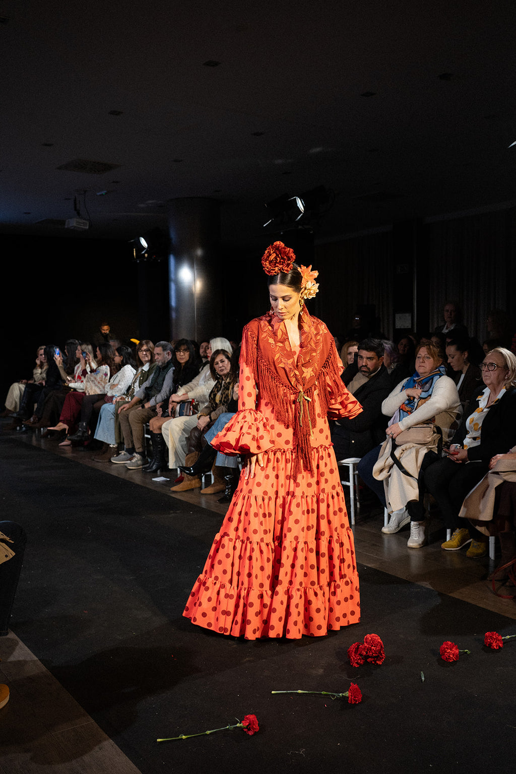 Traje de Flamenca - Modelo Mayo Coral con Marron/Teja