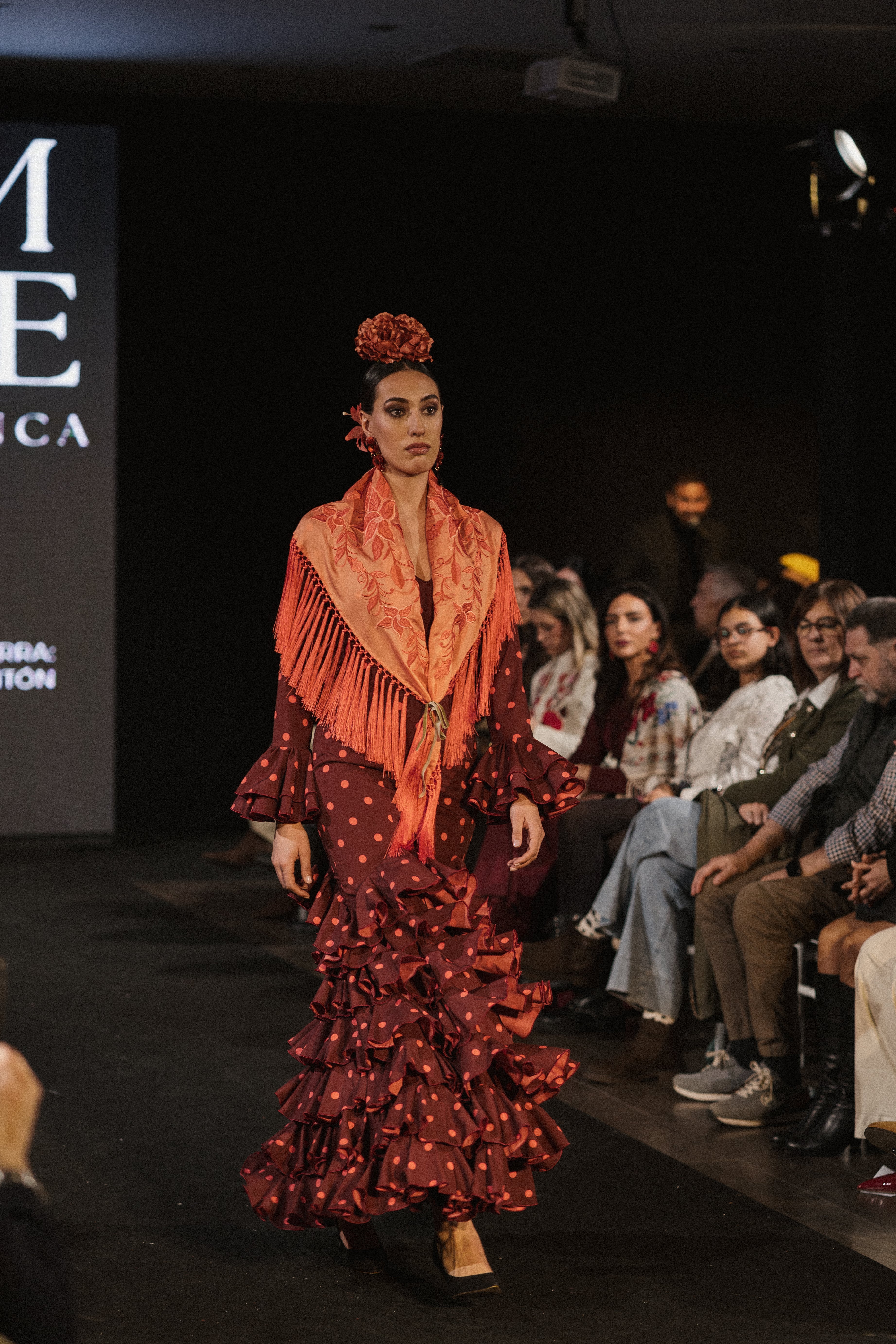 Traje de Flamenca - Modelo Abril Marron Lunar naranja