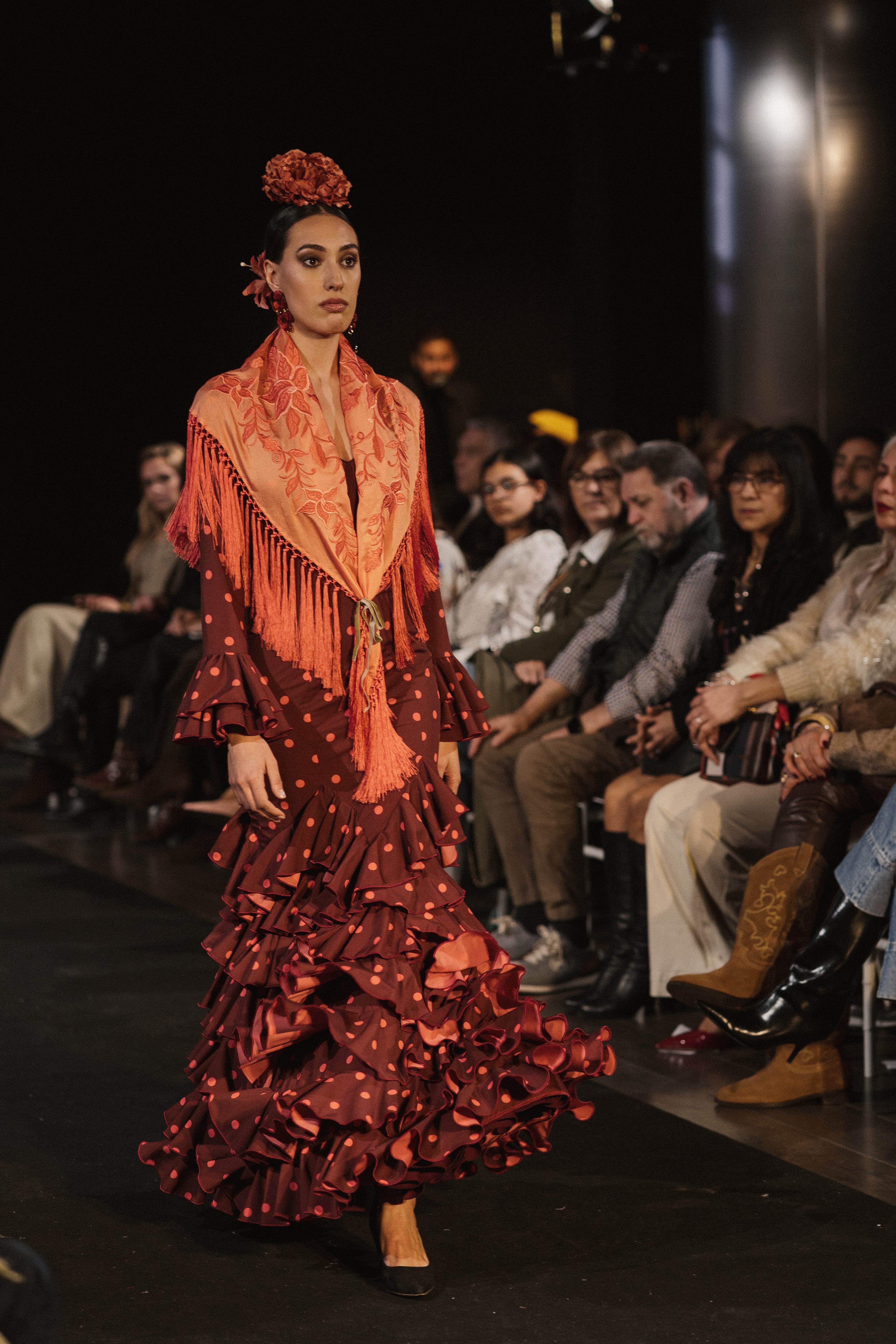 Traje de Flamenca - Modelo Abril Marron Lunar naranja