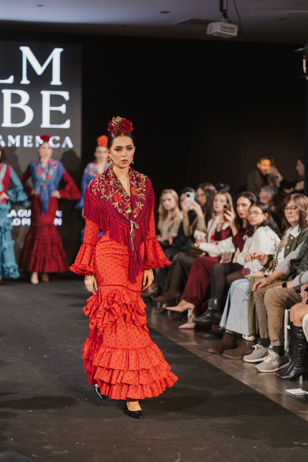 Traje de Flamenca - Modelo Triana rojo lunar burdeos