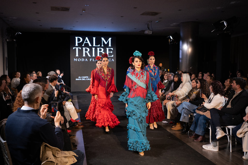 Traje de flamenca - Modelo Lirio Turquesa