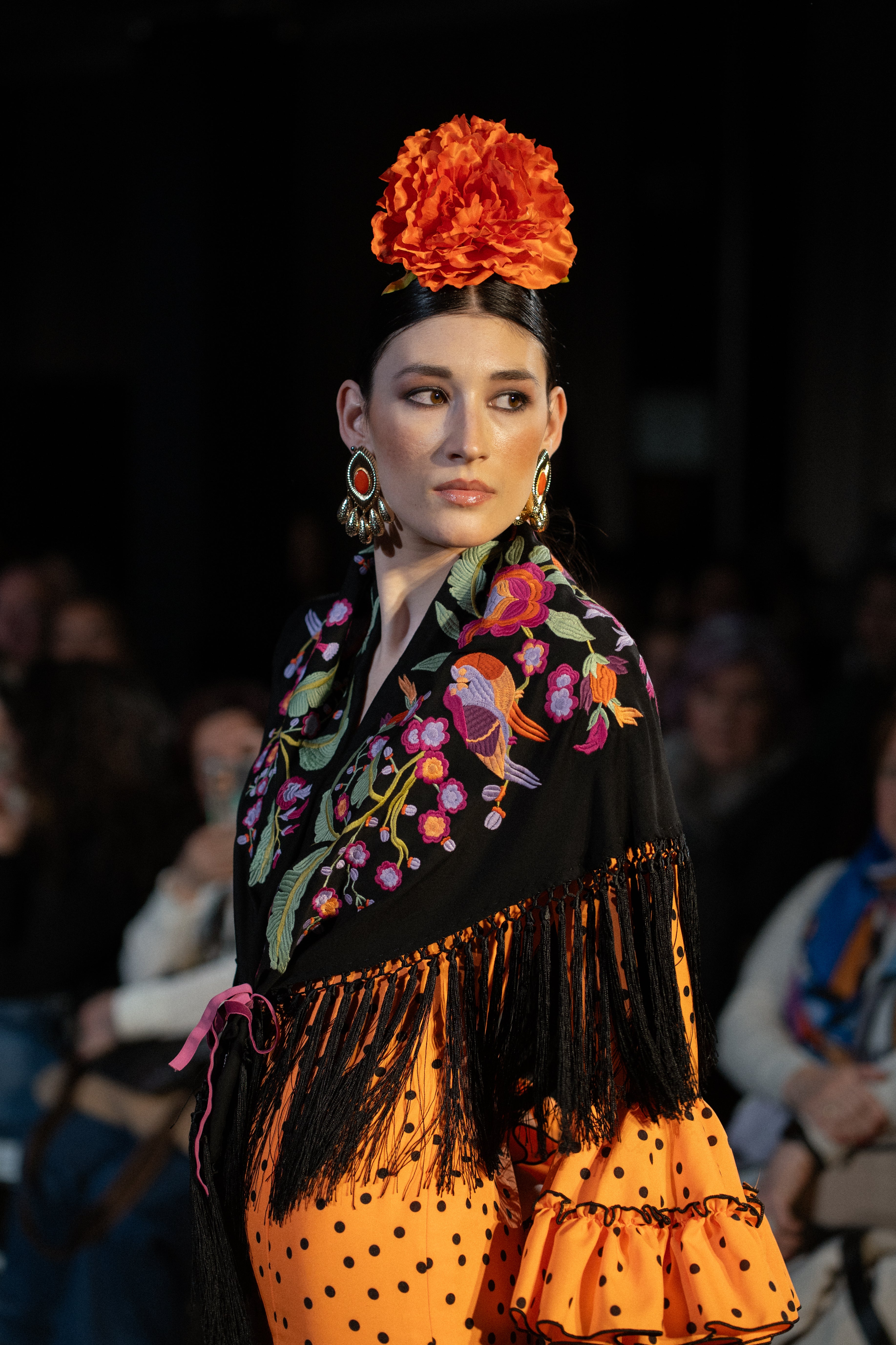 Traje de flamenca - Modelo Rocío Naranja lunar negro
