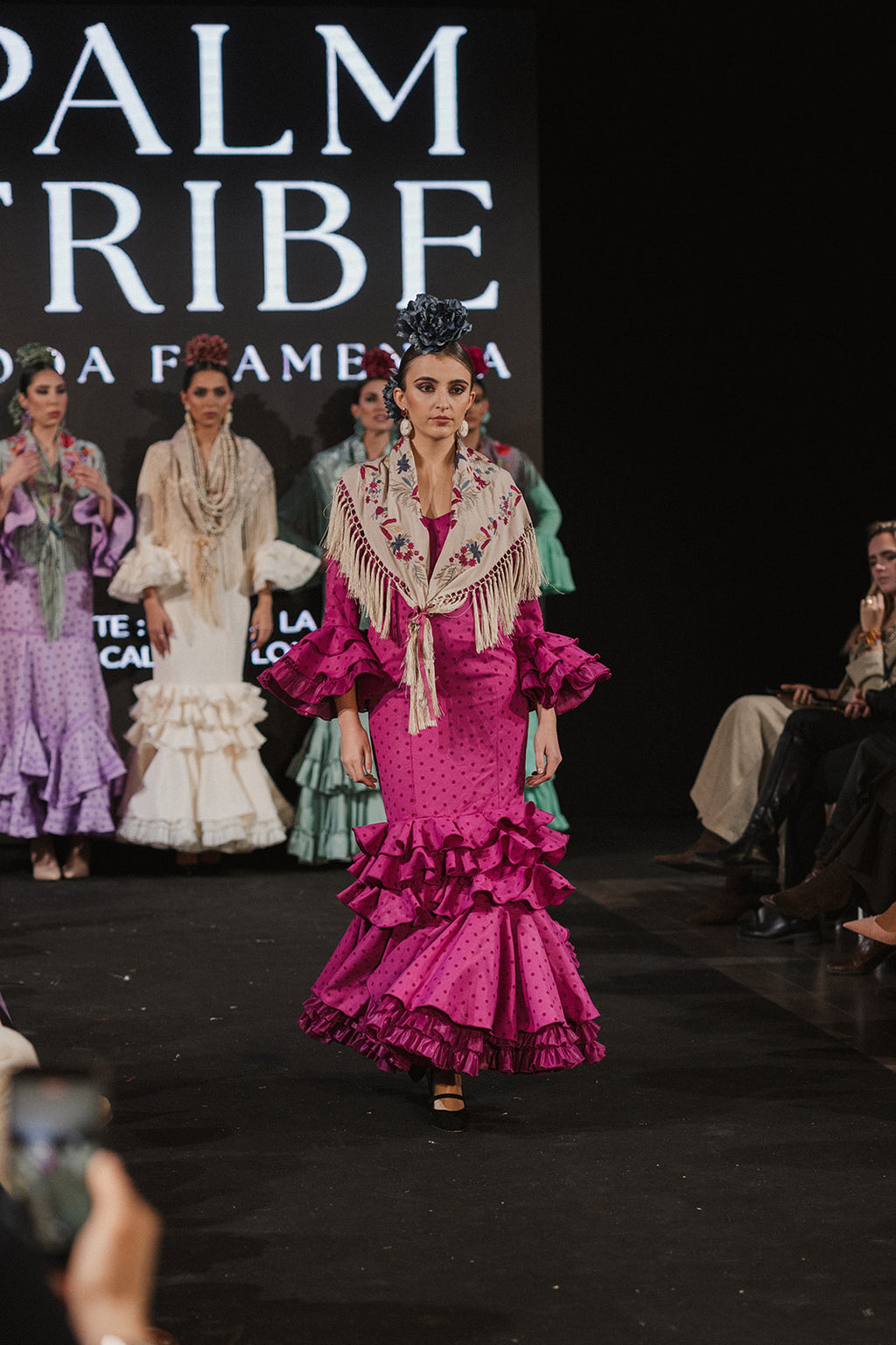 Traje de Flamenca - Modelo Macarena buganvilla Lunar Oscuro