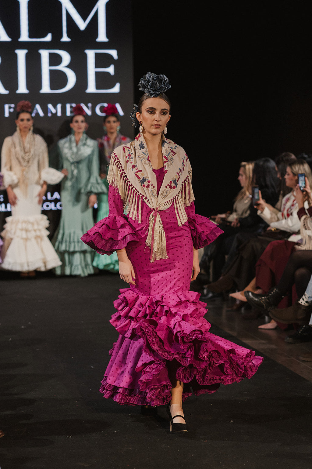 Traje de Flamenca - Modelo Macarena buganvilla Lunar Oscuro