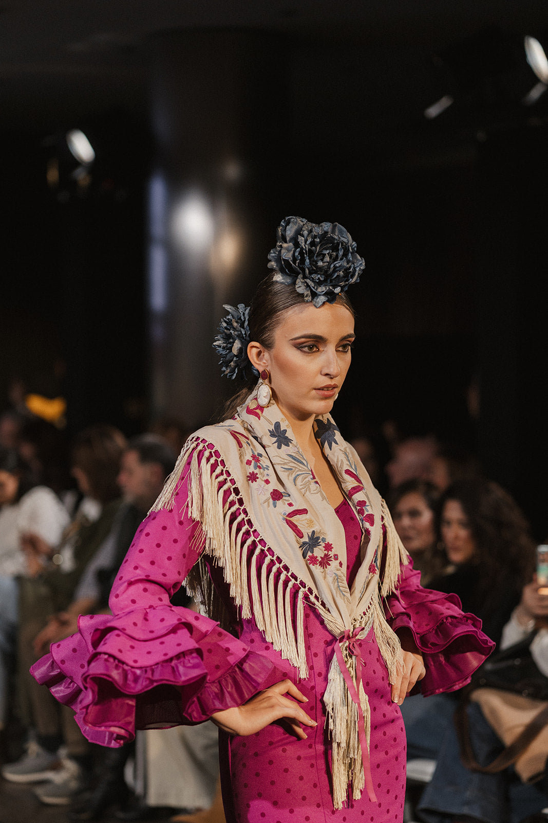 Traje de Flamenca - Modelo Macarena buganvilla Lunar Oscuro