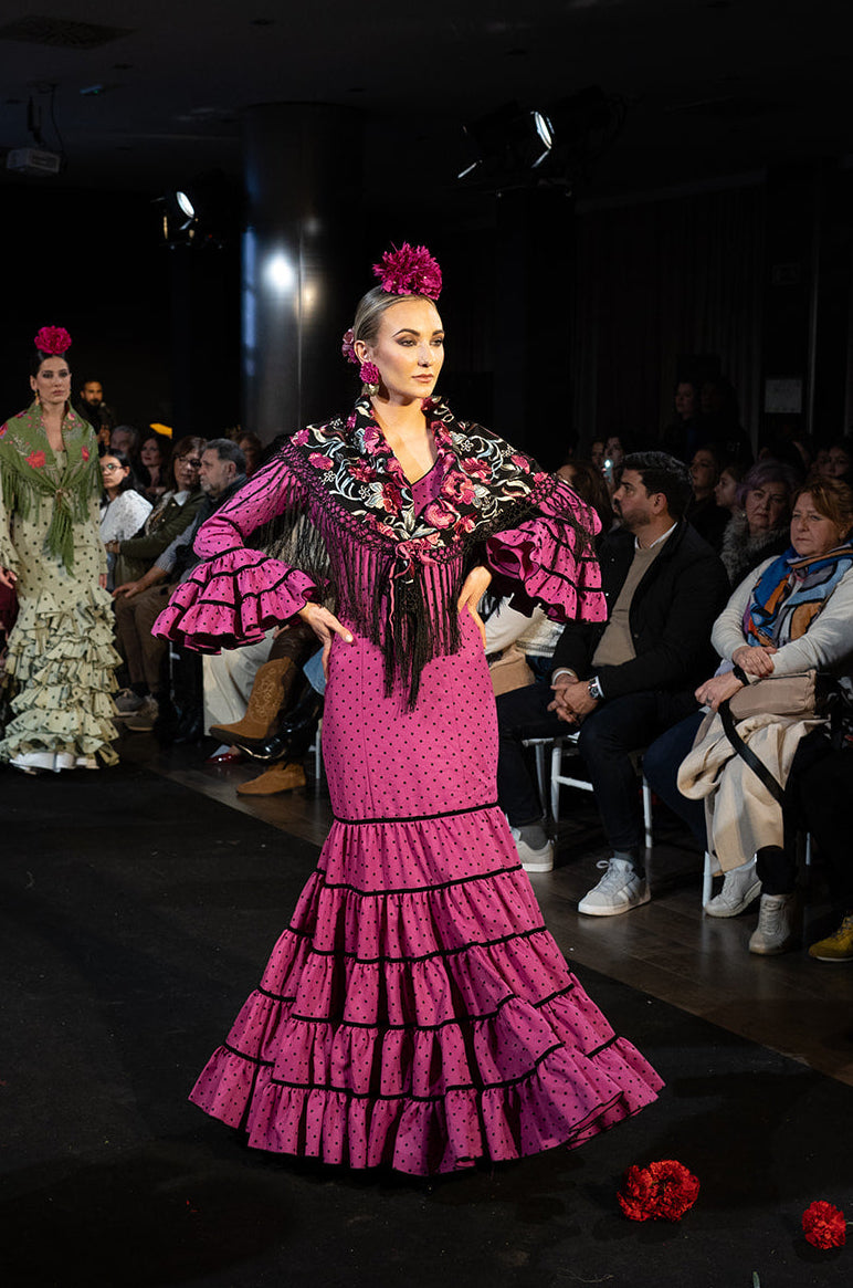 Traje de flamenca - Modelo Jaleo Buganvilla y Negro