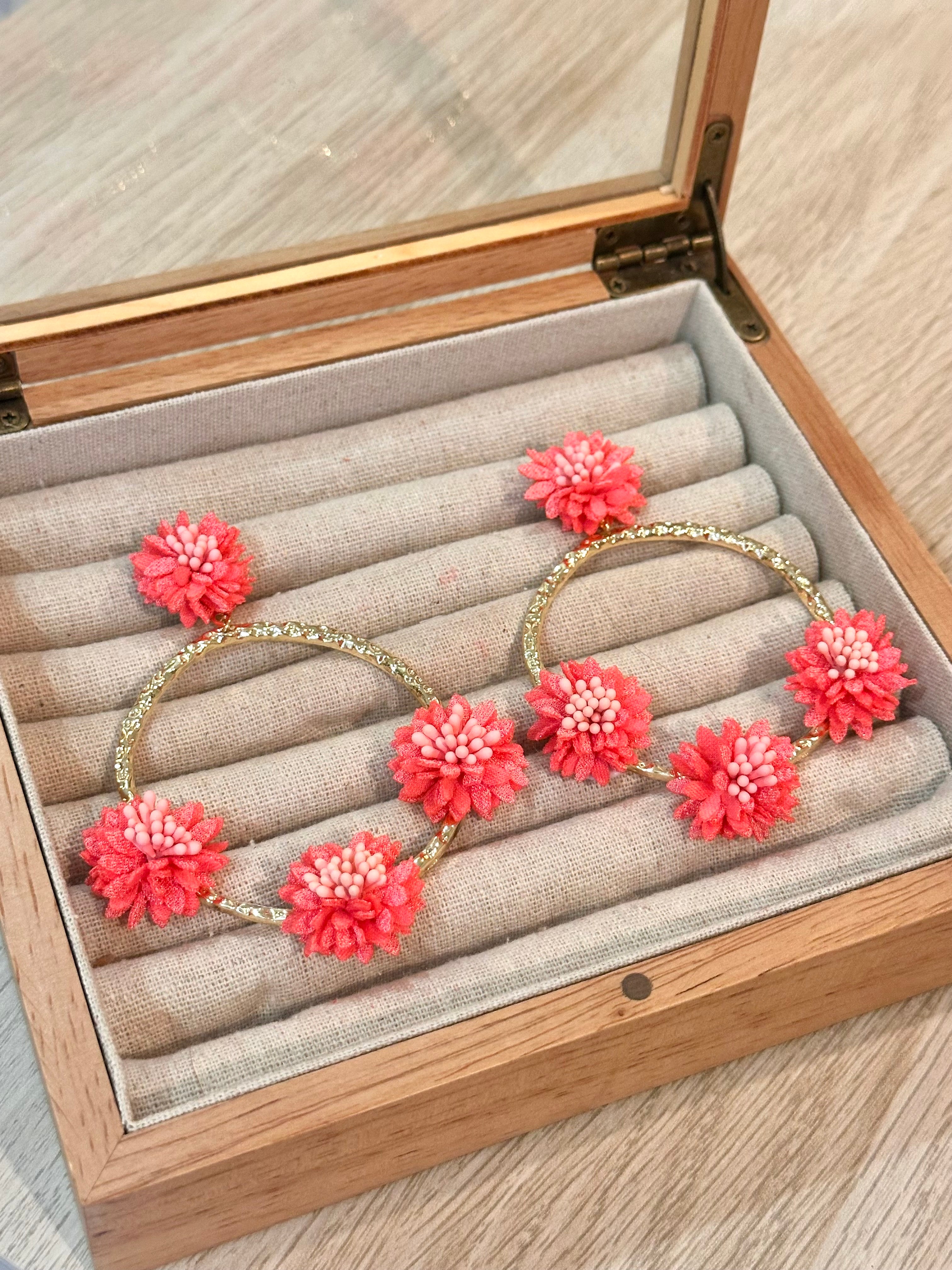 Pendientes primavera coral