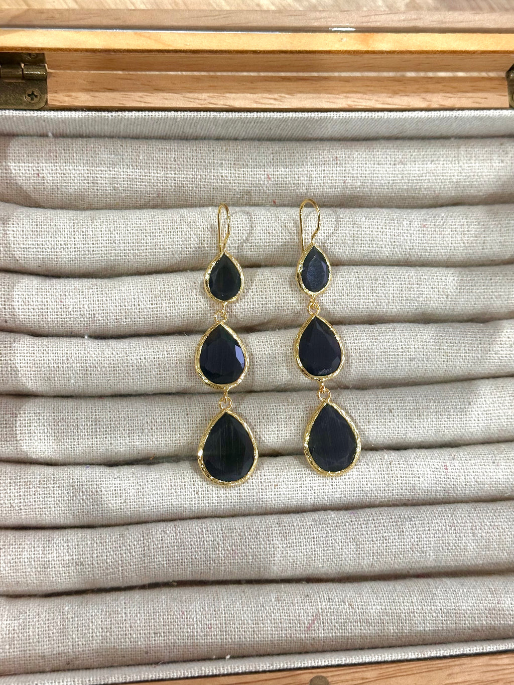 Pendientes lágrima triple negro