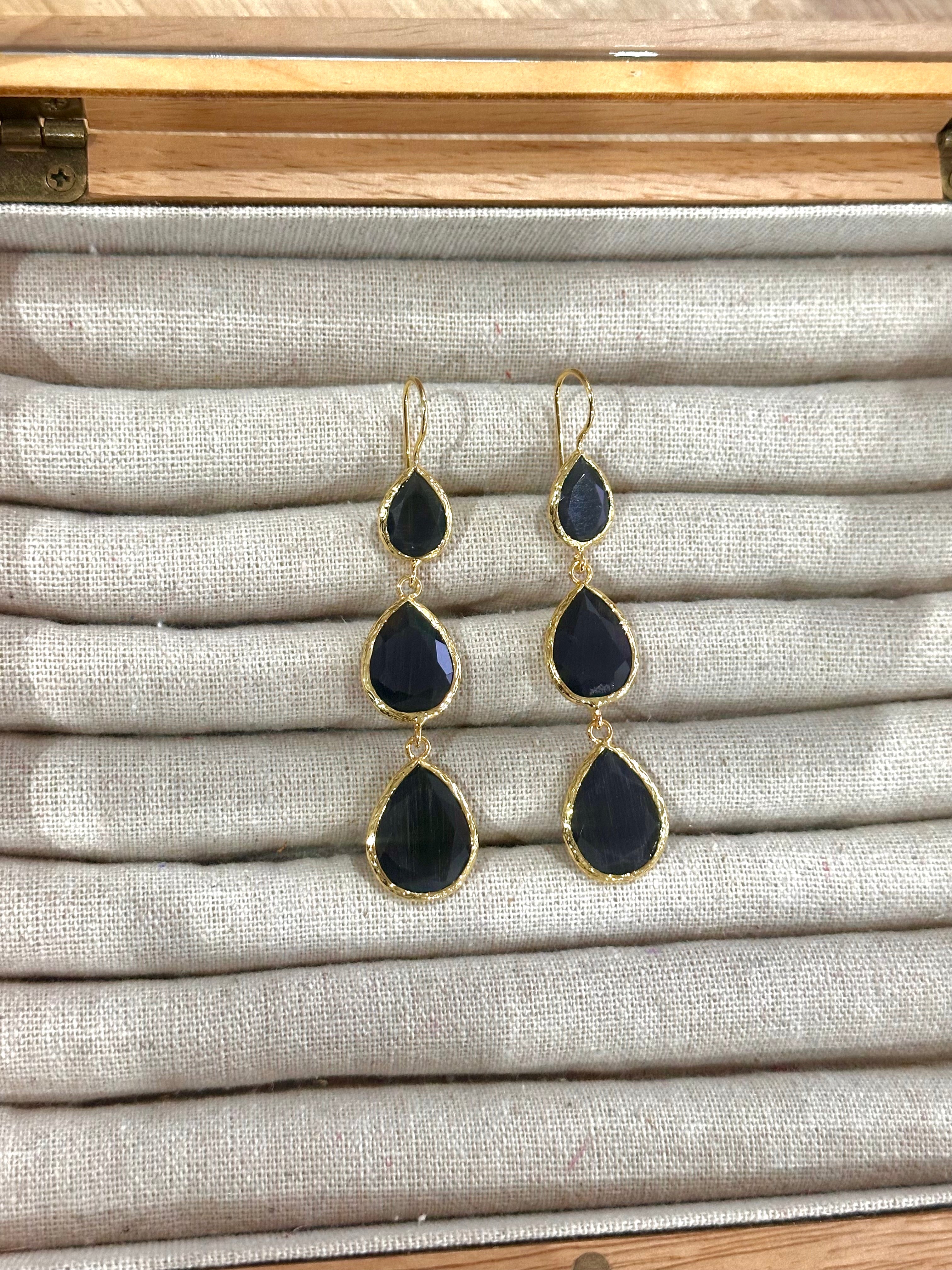 Pendientes lágrima triple negro