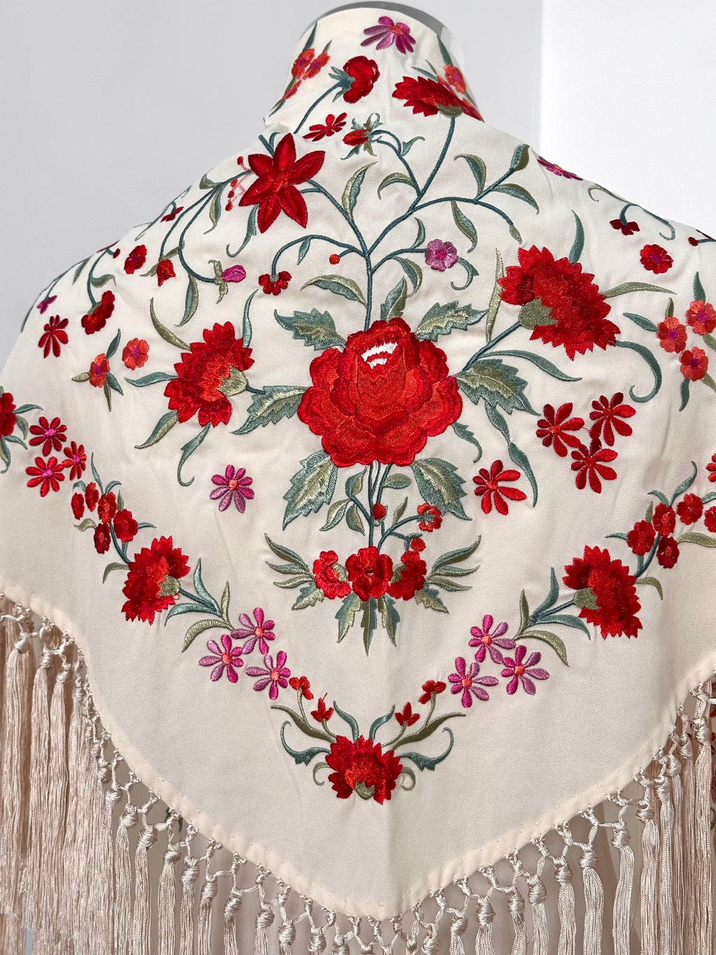 Mantoncillo Clavelines Blanco Roto