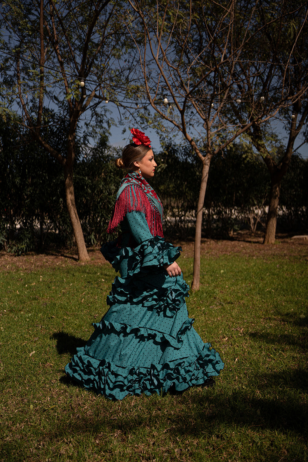 Traje de flamenca - Modelo Lirio Turquesa lunar negro