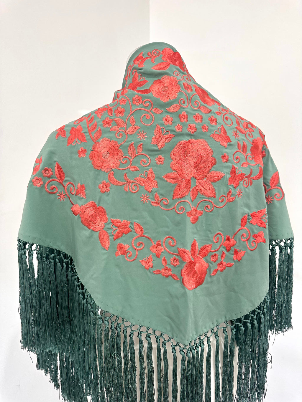 Mantoncillo Fantasía Verde Agua bordado coral