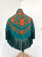 Mantoncillo Fantasía Verde Botella Bordado en Teja