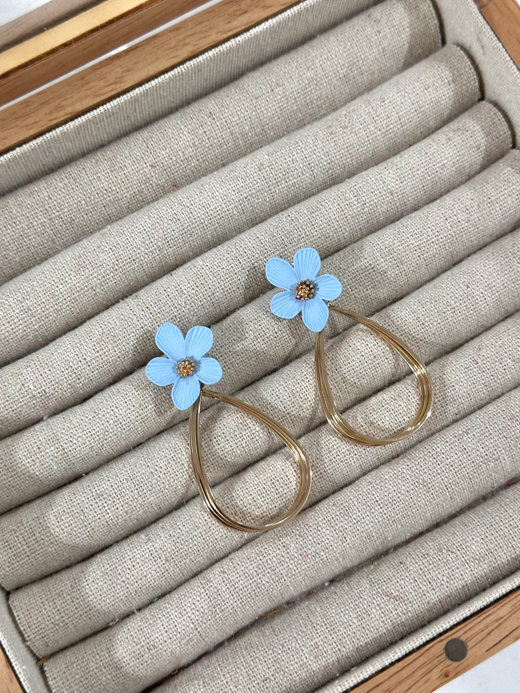 Pendientes Florecilla Azul cielo