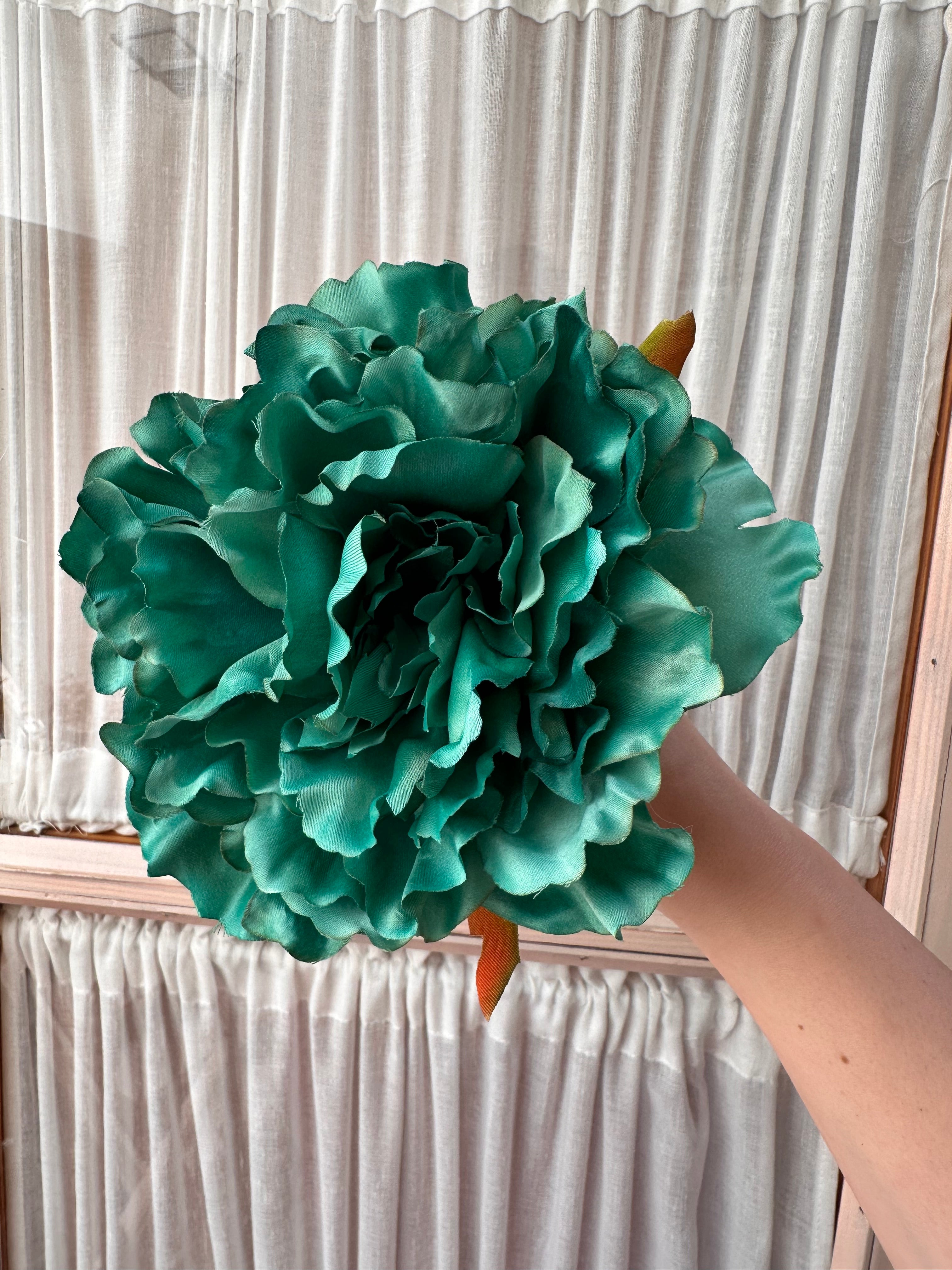 Peonia grande verde andalucia