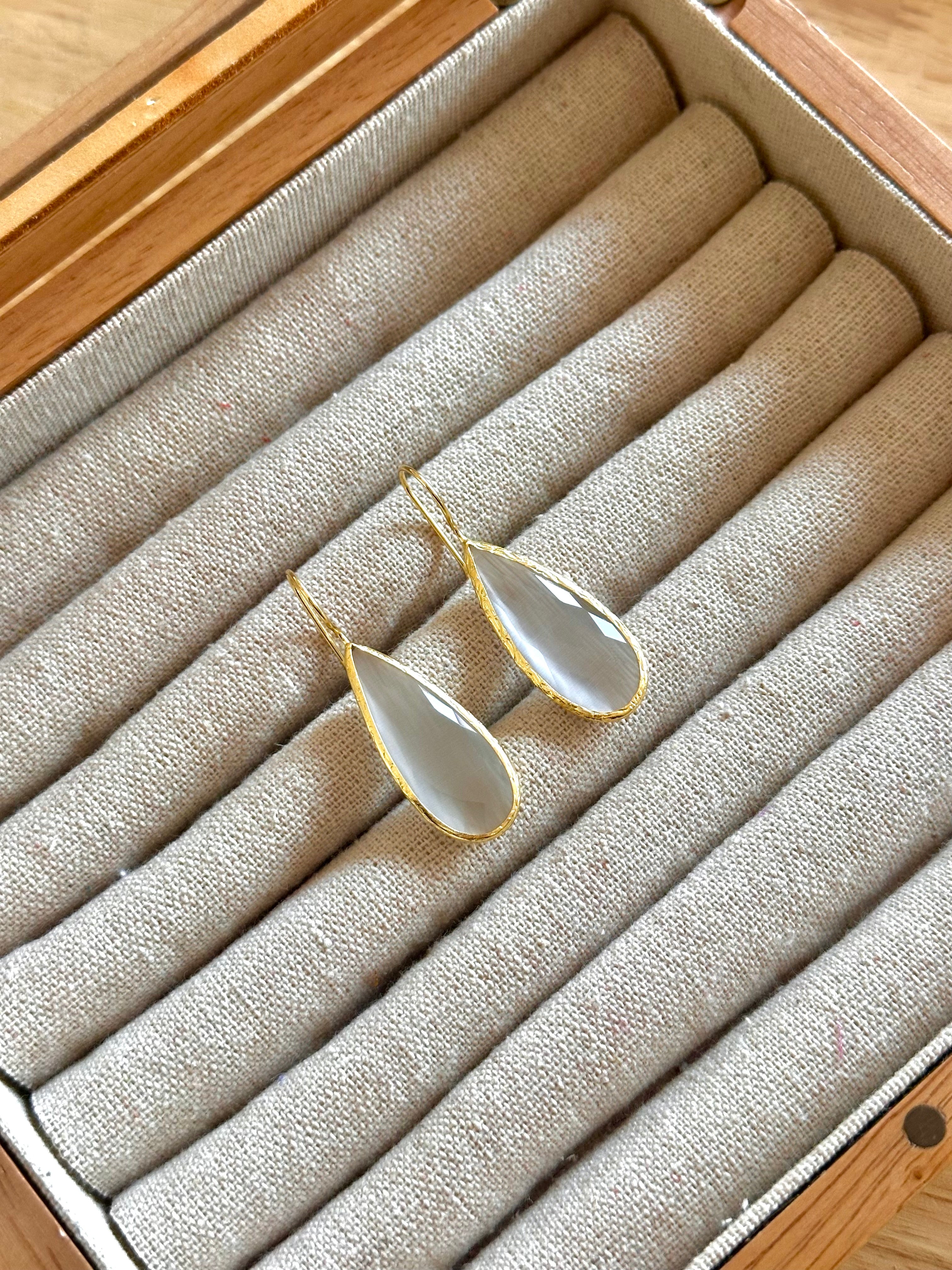 Pendientes lagrima BIG blanco