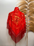 Mantoncillo rojo con bordado dorado y rojo