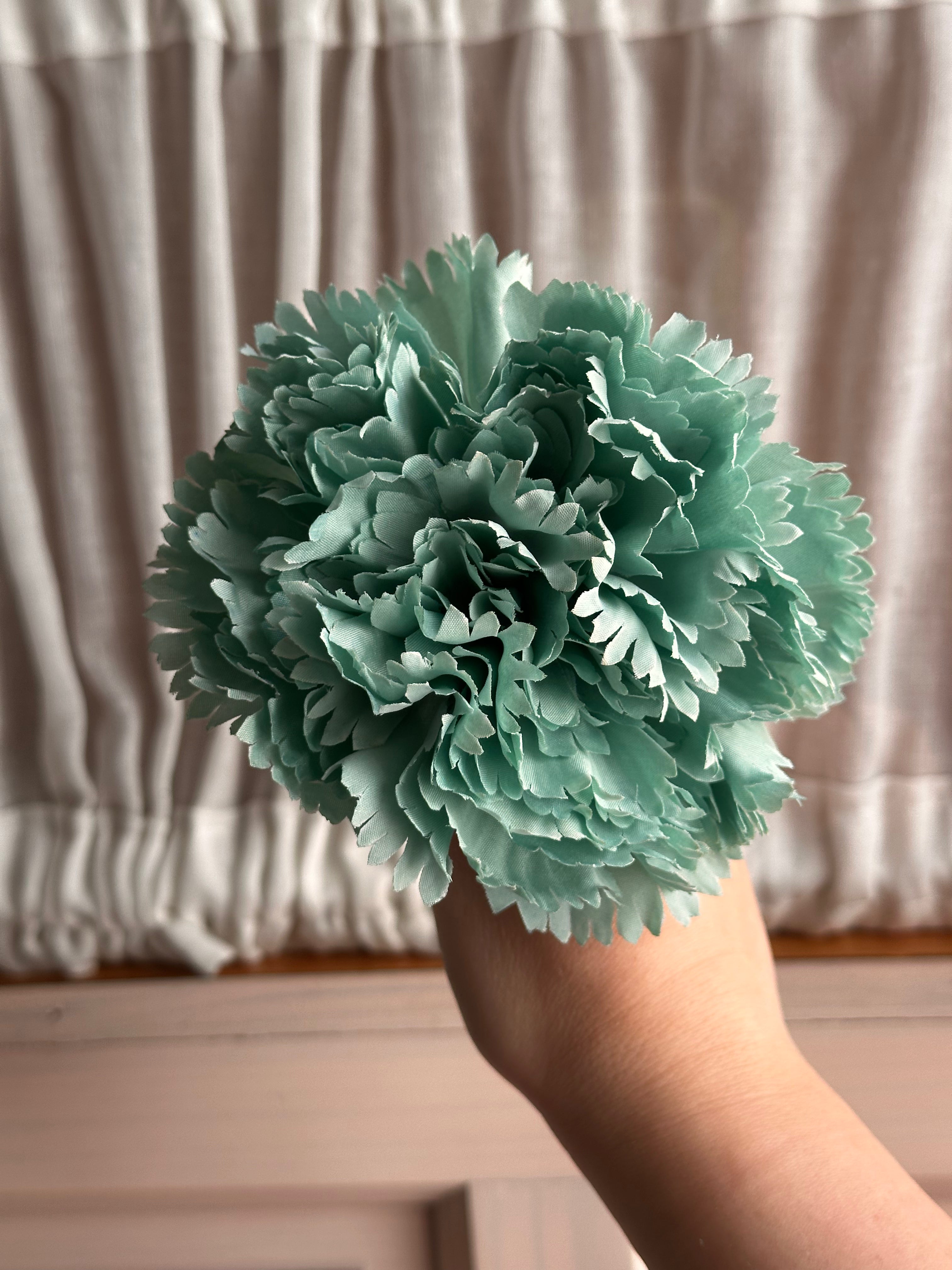 Clavel mediano verde jabonoso