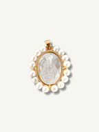Medalla Nuestra Señora de los Dolores Nacar y perlas
