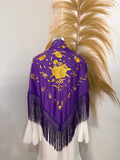 Mantoncillo morado bordado dorado