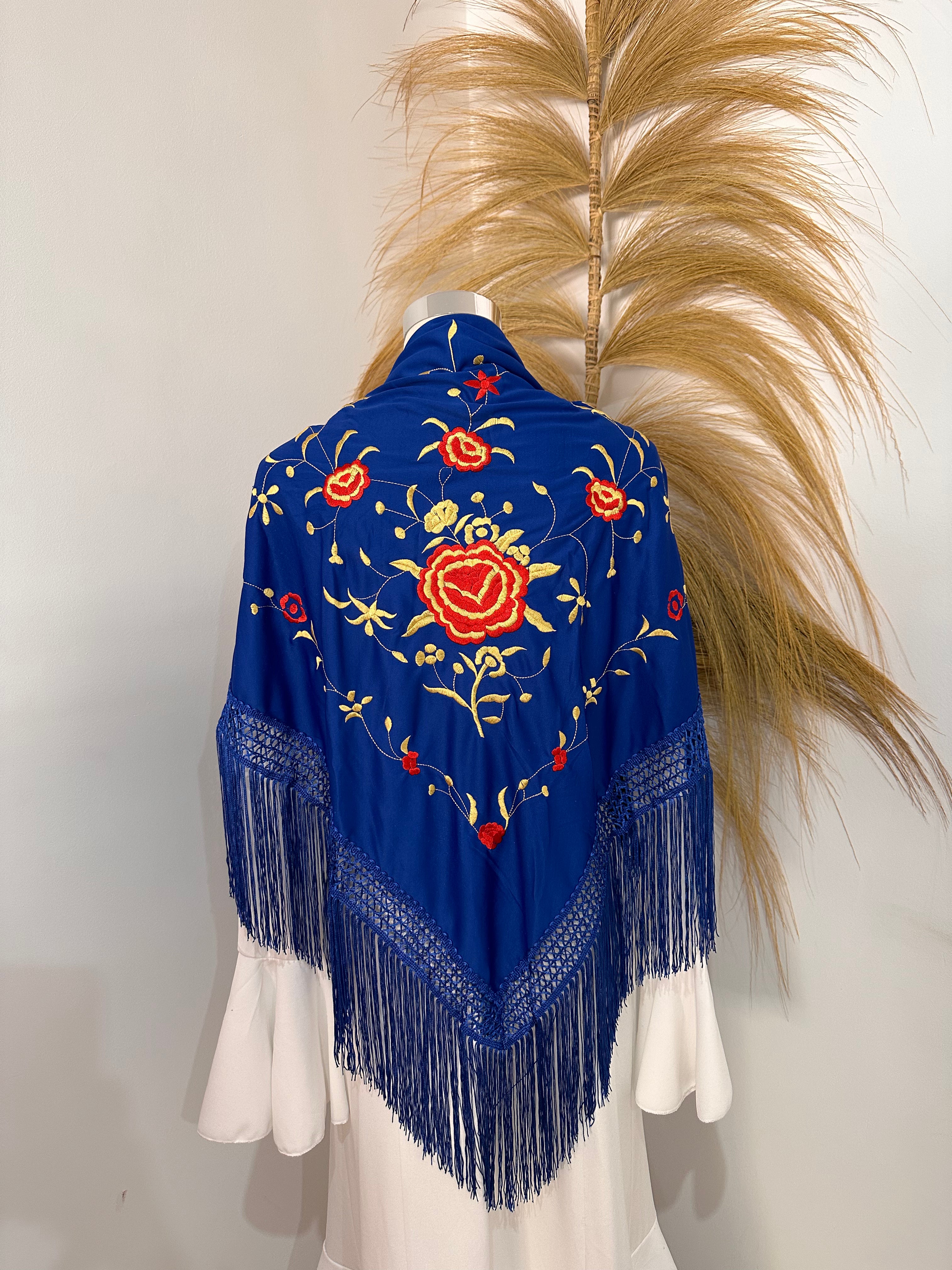 Mantoncillo azul electrico con bordado dorado y rojo