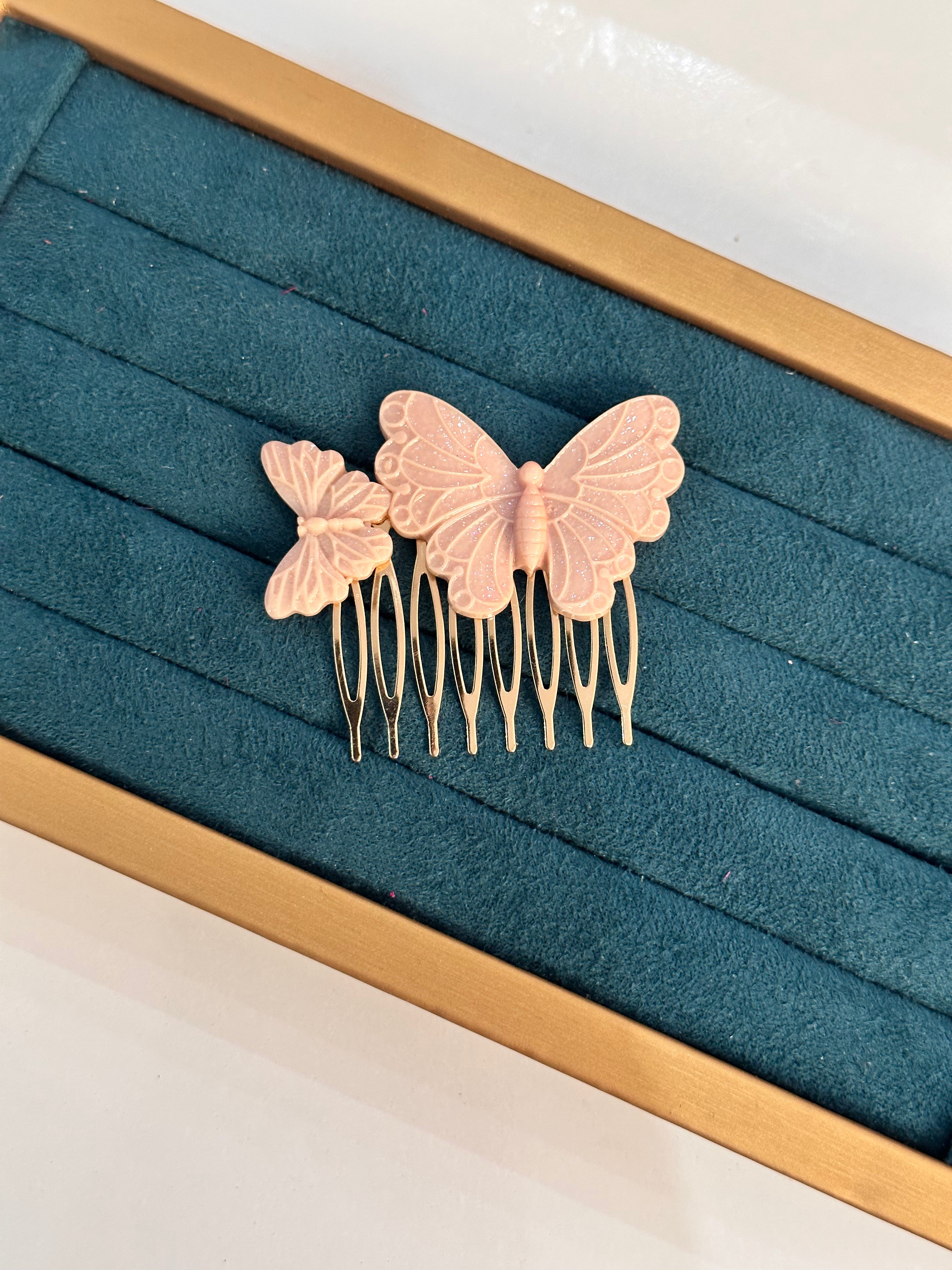 Peina mariposa maquillaje